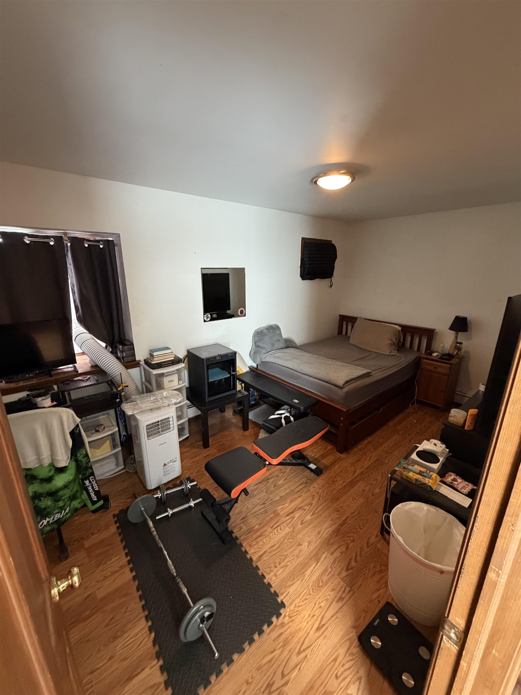 734 CLARK AVE - Photo 4