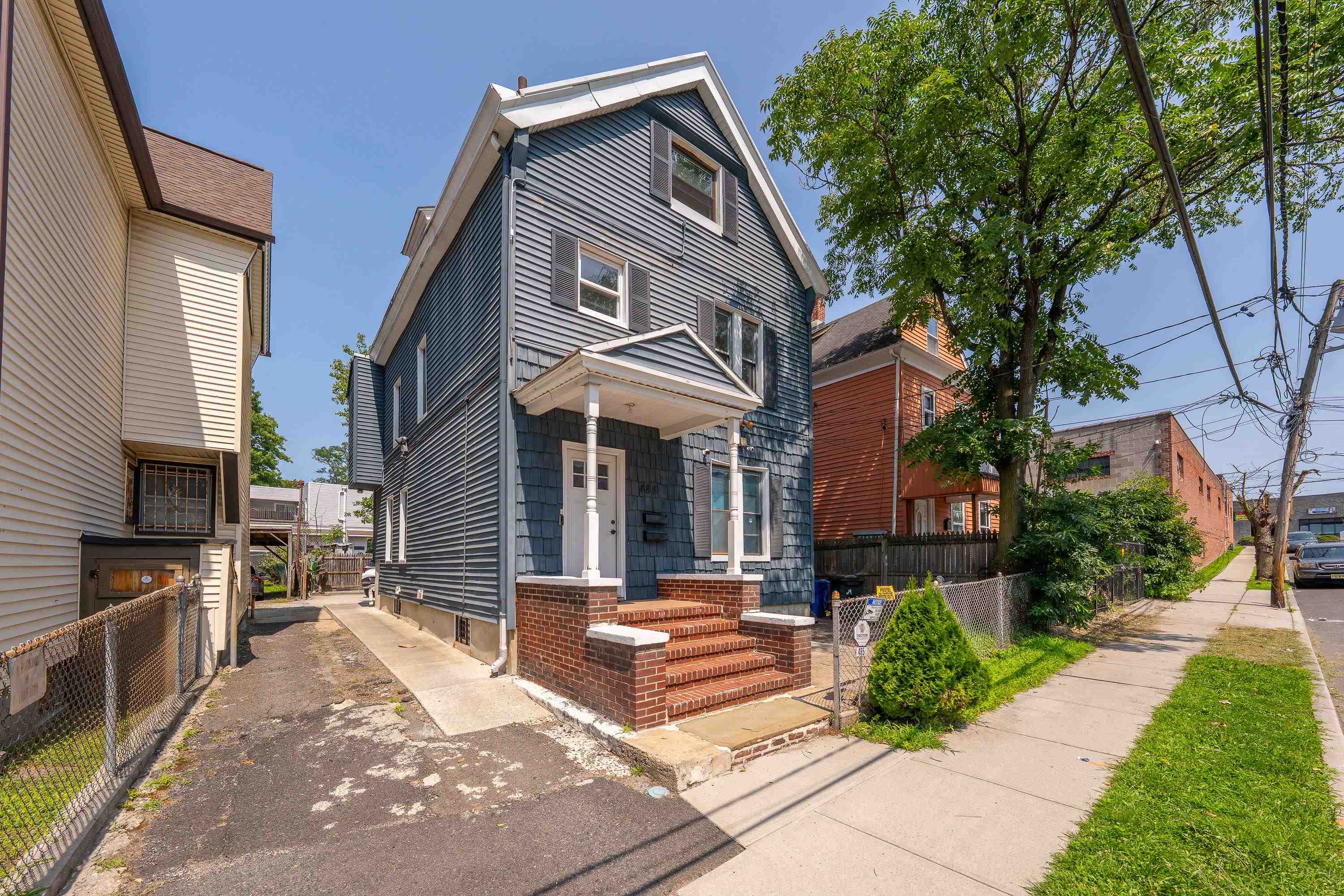 485 CARY ST - Photo 2