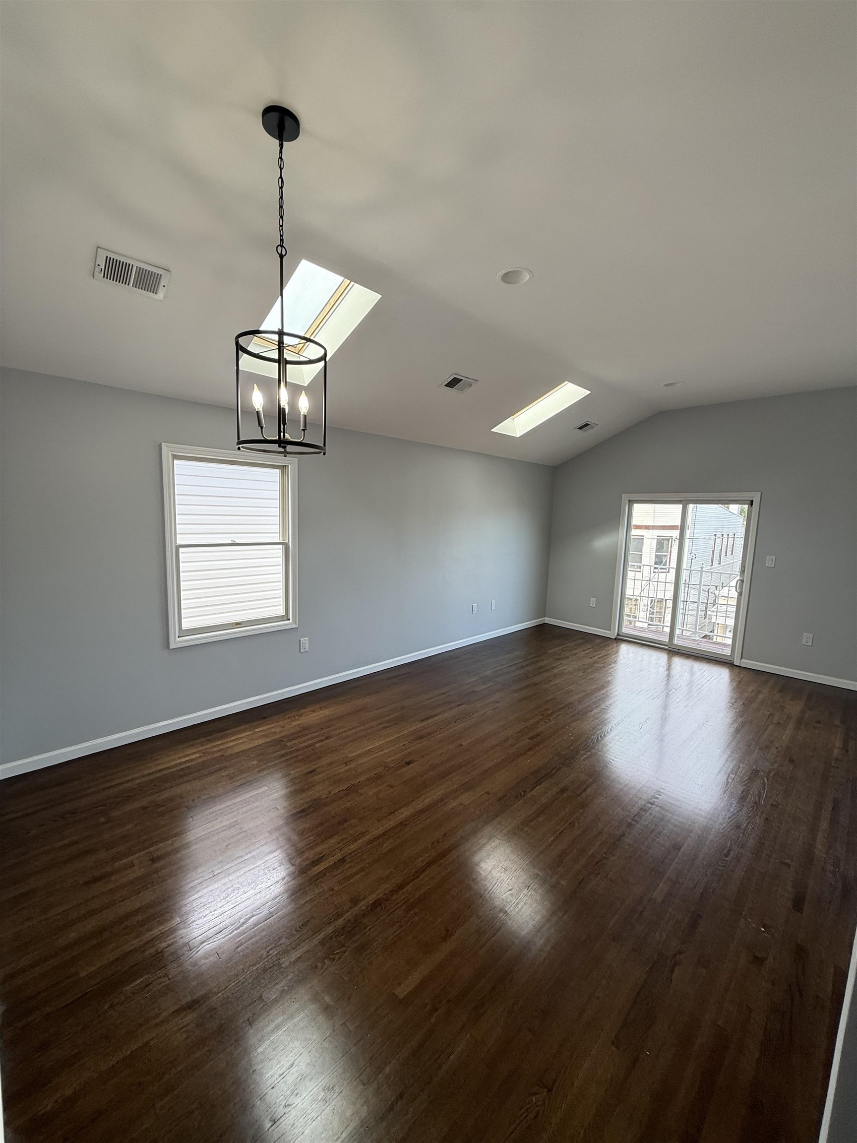 129 MYRTLE AVE - Photo 3