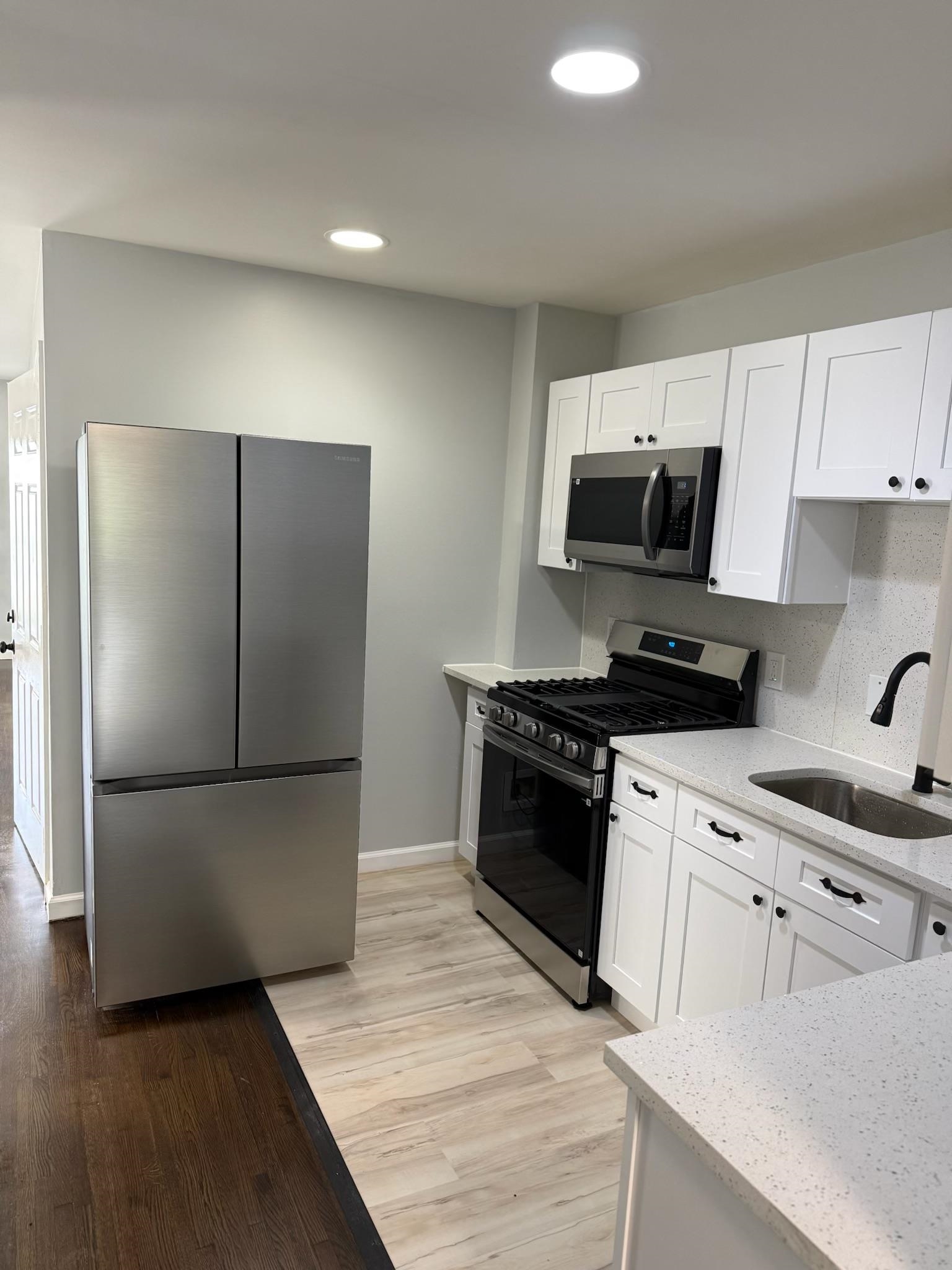 129 MYRTLE AVE - Photo 4