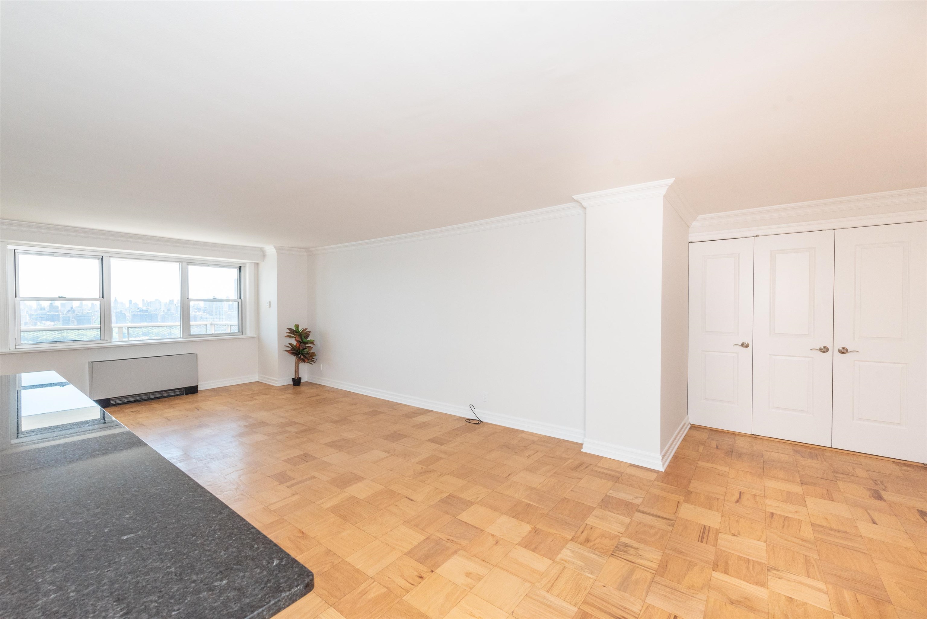 6600 BLVD EAST - Photo 4