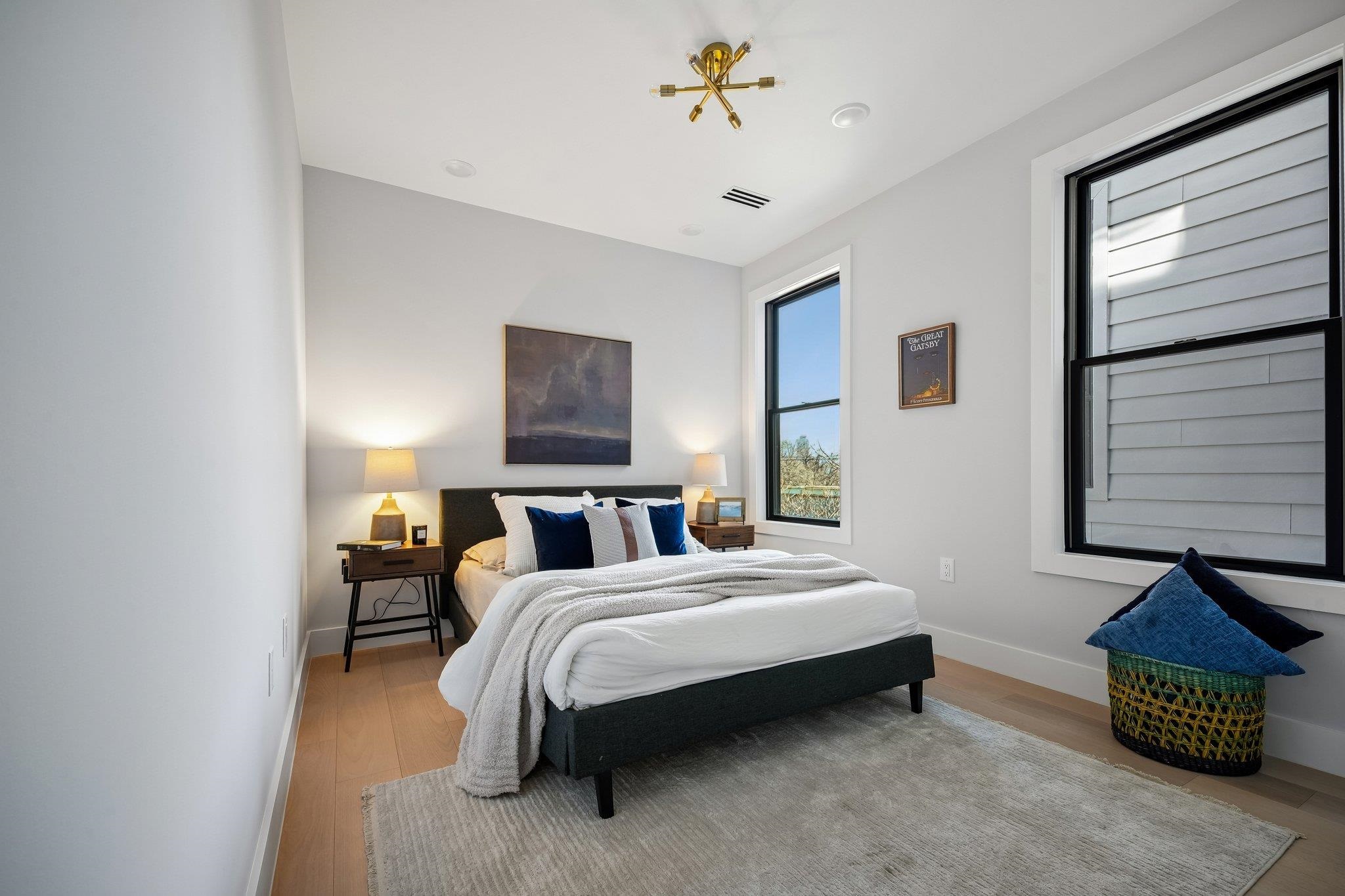 6 ELIZABETH ST #2