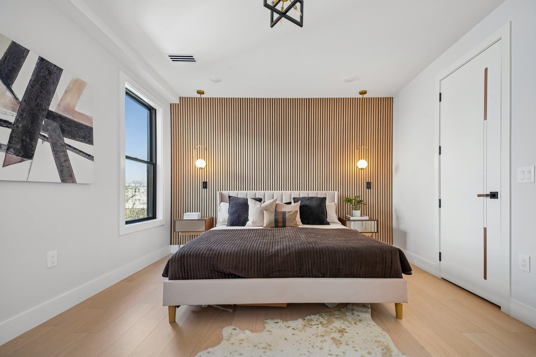 6 ELIZABETH ST #2