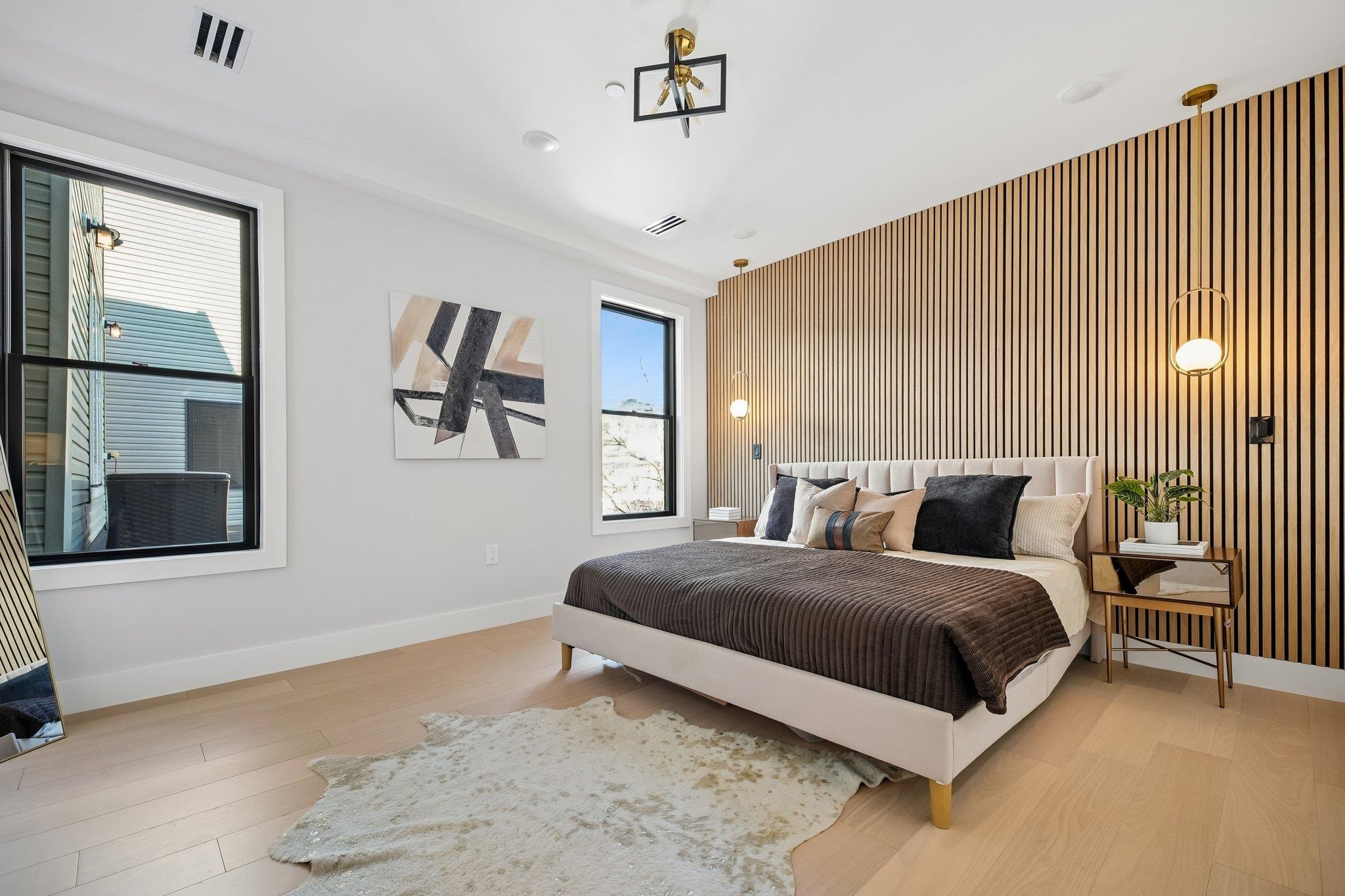 6 ELIZABETH ST #2