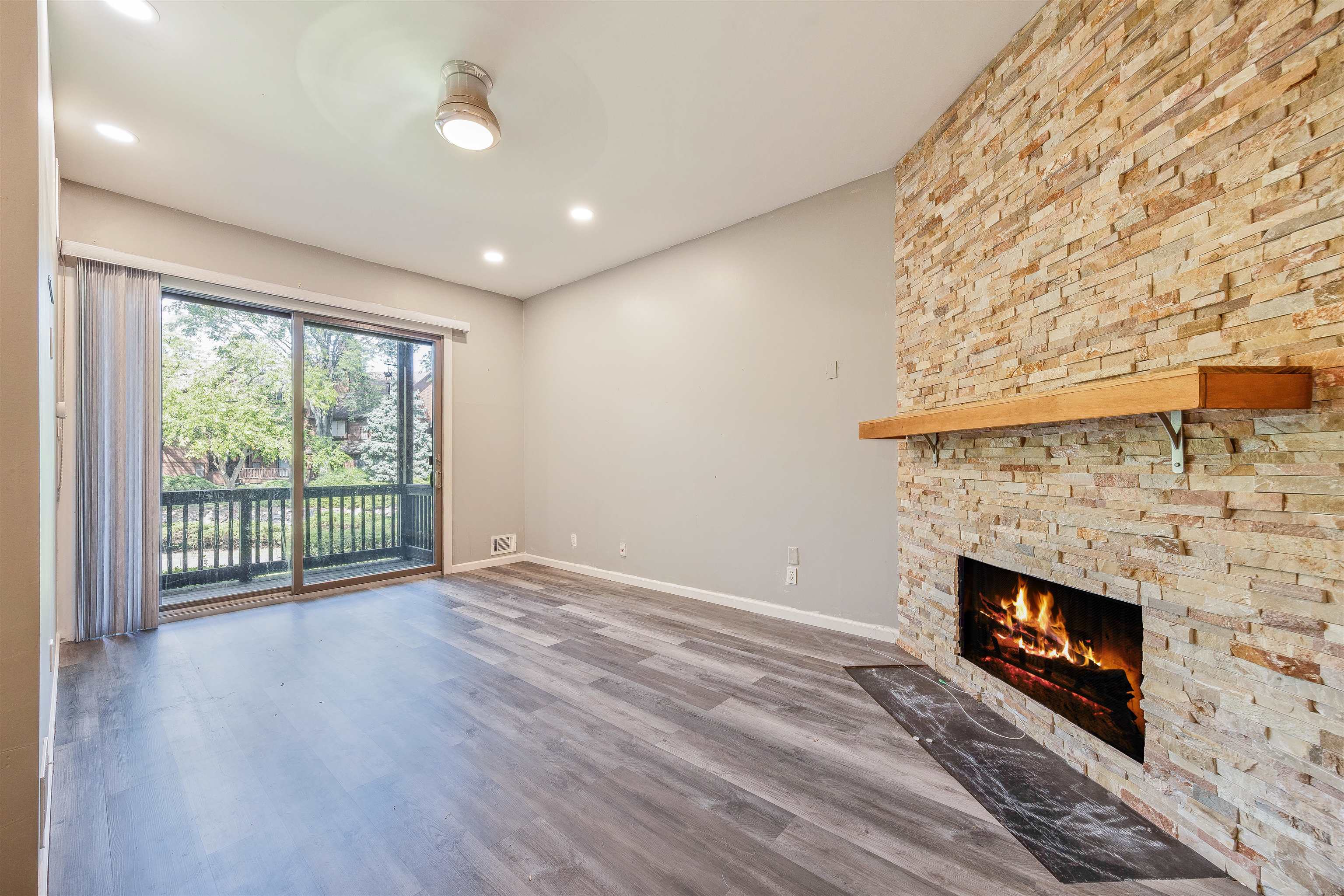 327 SEA ISLE KEY - Photo 4