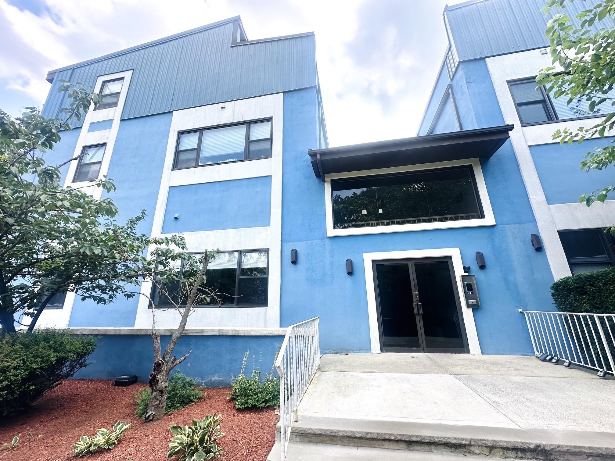 82 JACKSON ST - Photo 2
