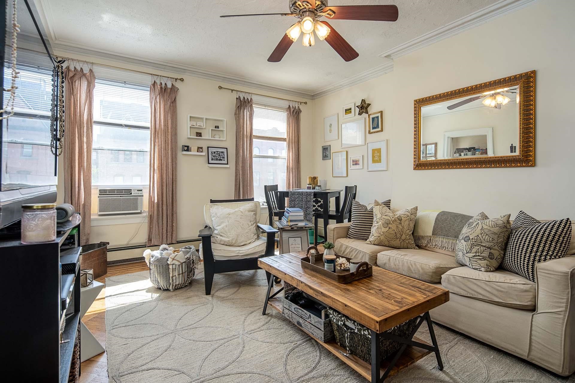 718 WASHINGTON ST - Photo 3