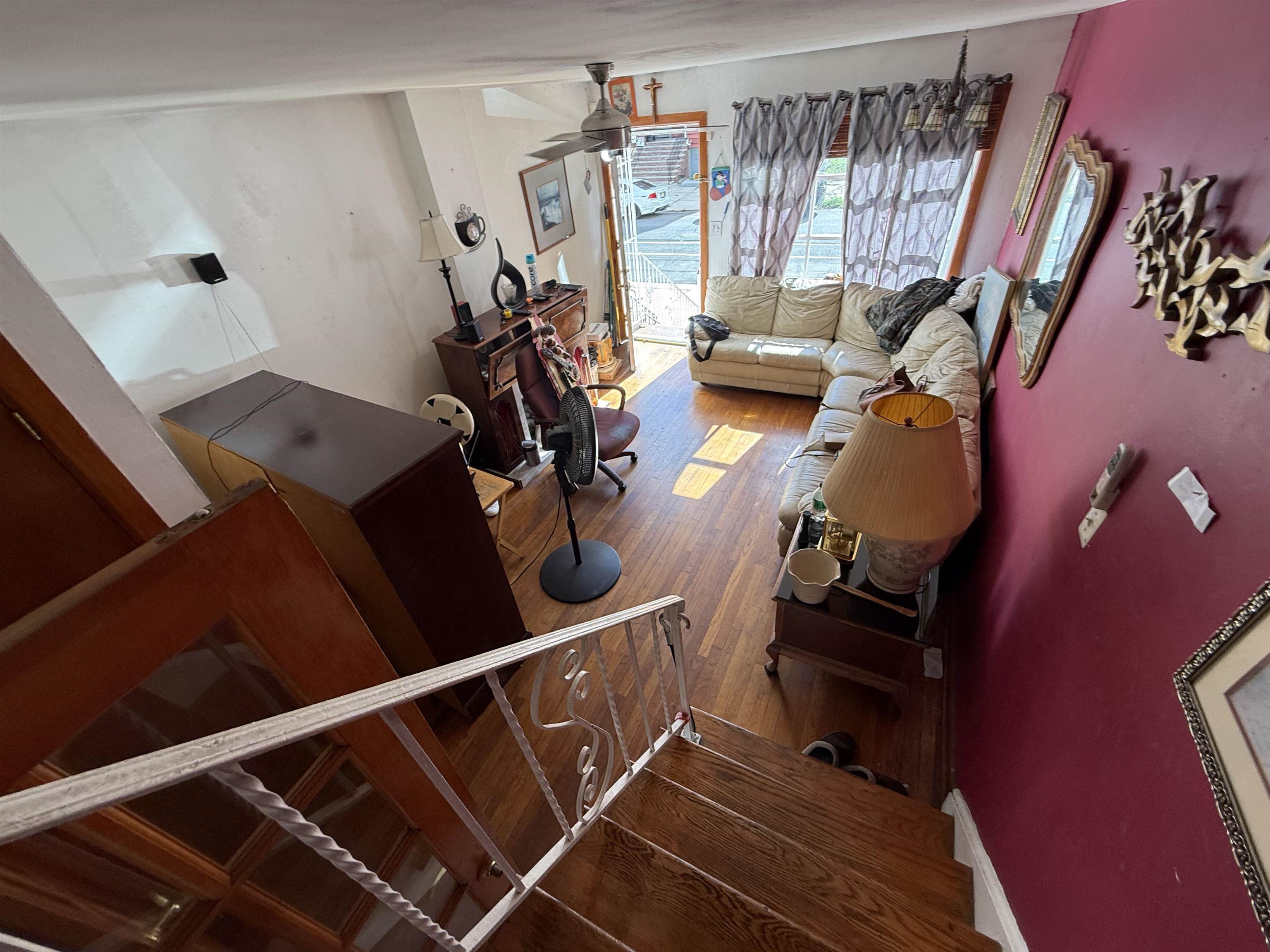 14 VAN NOSTRAND AVE - Photo 4