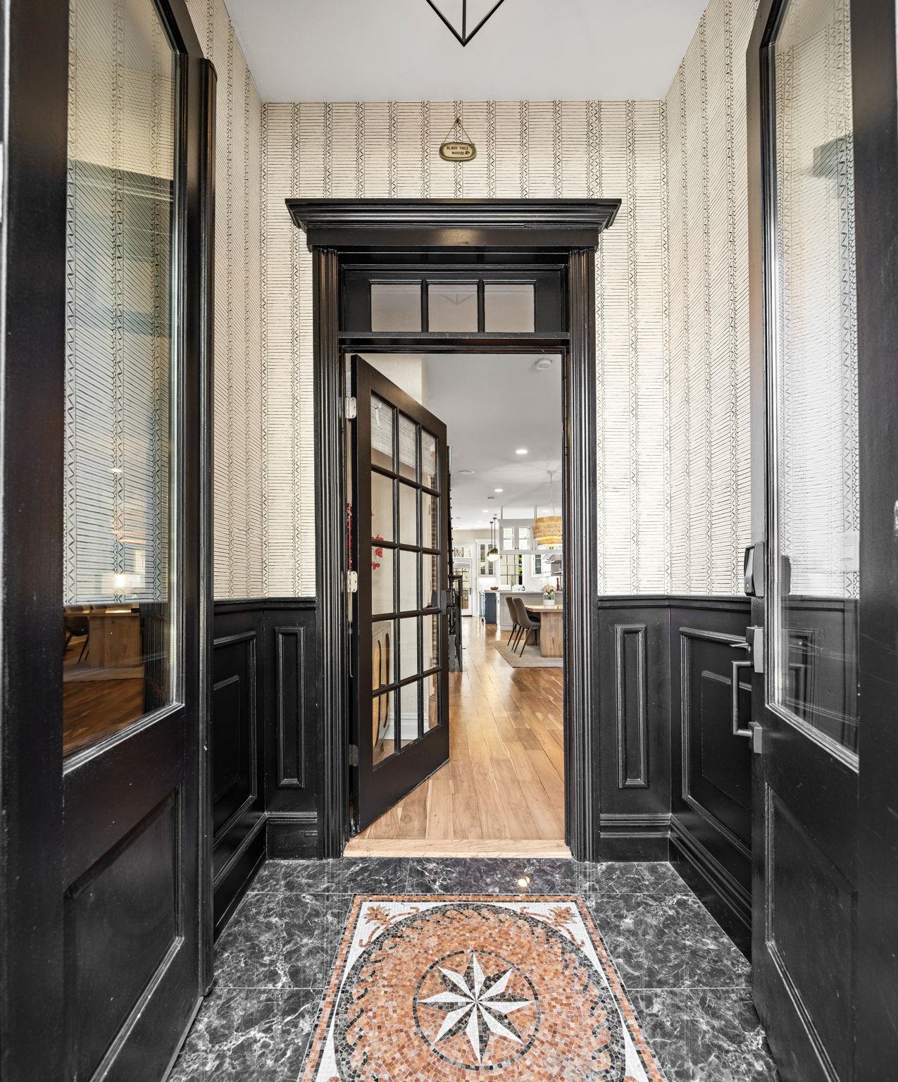 847 GARDEN ST - Photo 2
