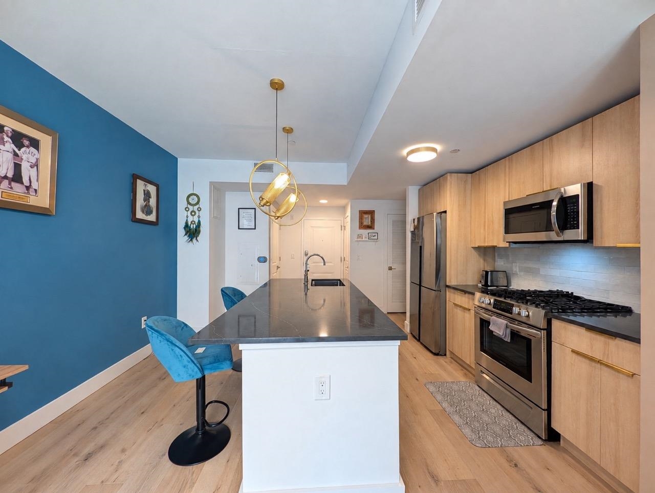 348 BALDWIN AVE - Photo 3