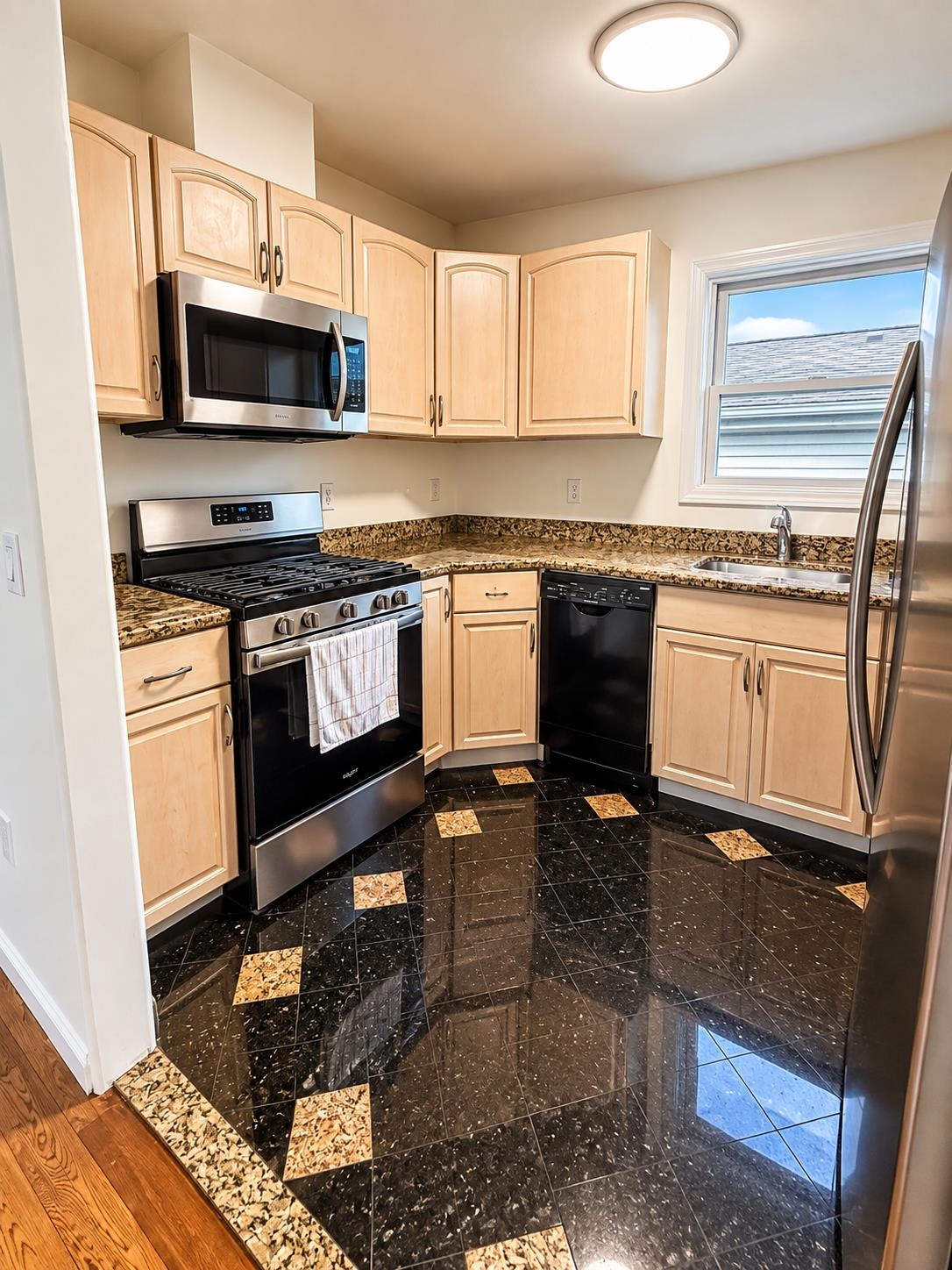1226 46TH ST - Photo 2