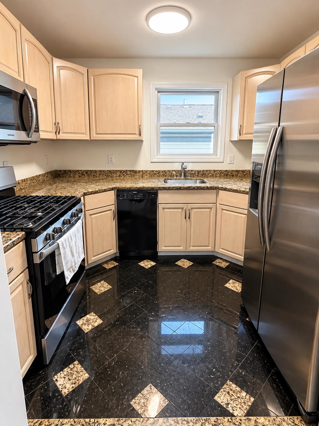 1226 46TH ST - Photo 3