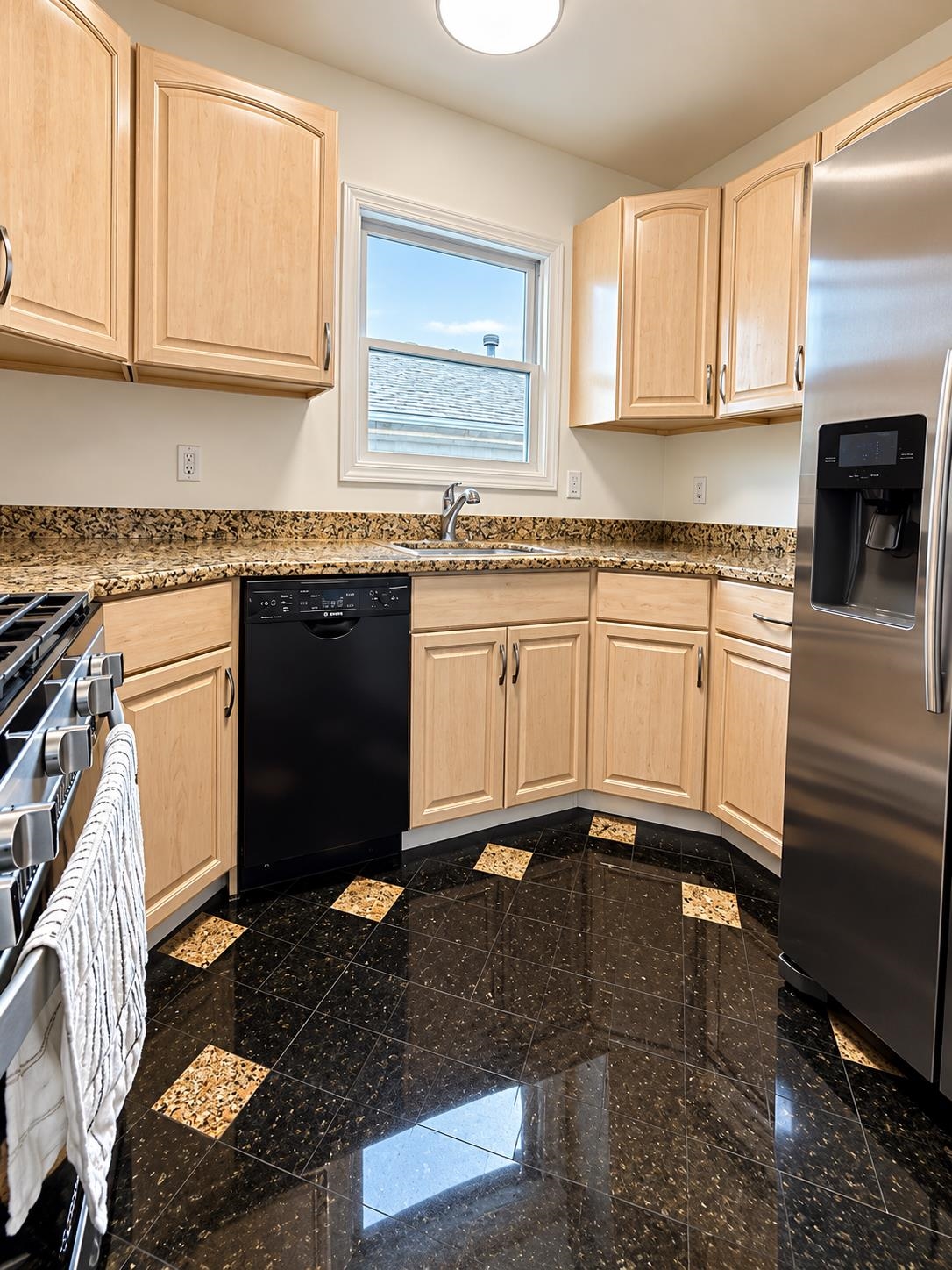 1226 46TH ST - Photo 4