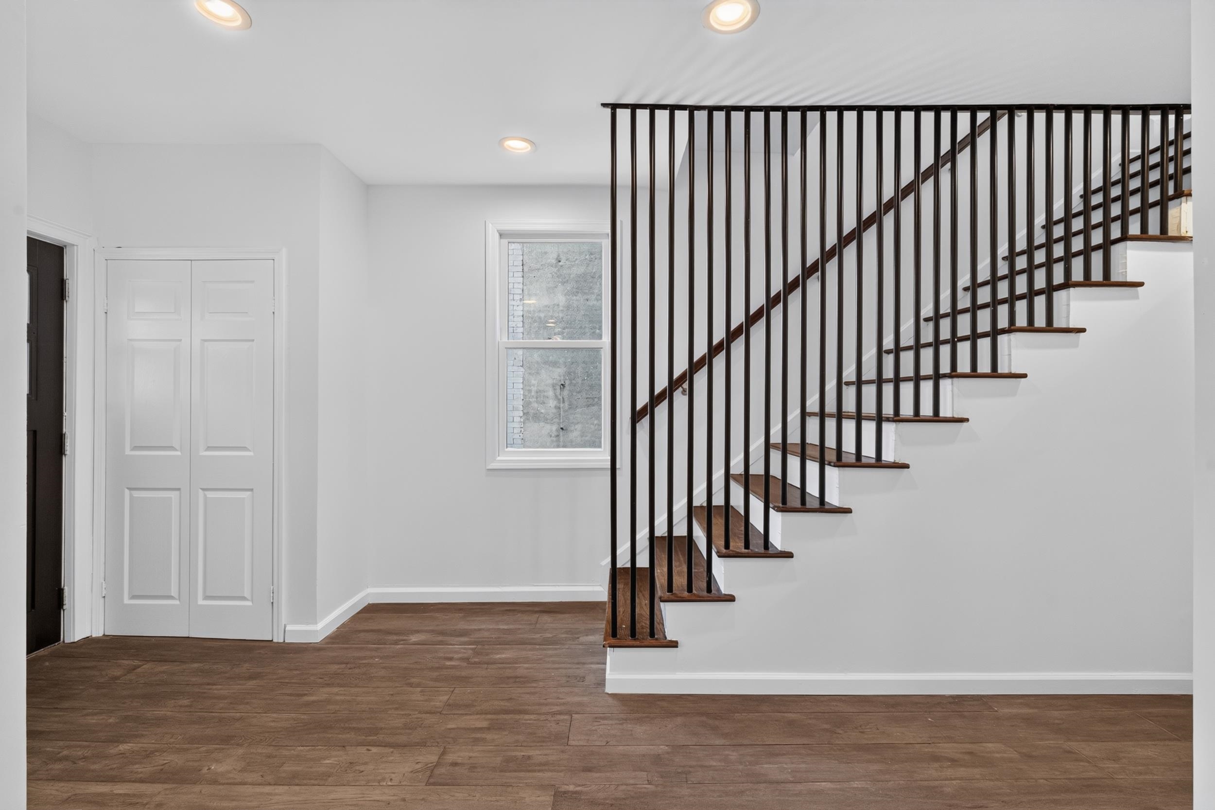 138 AVENUE C - Photo 4