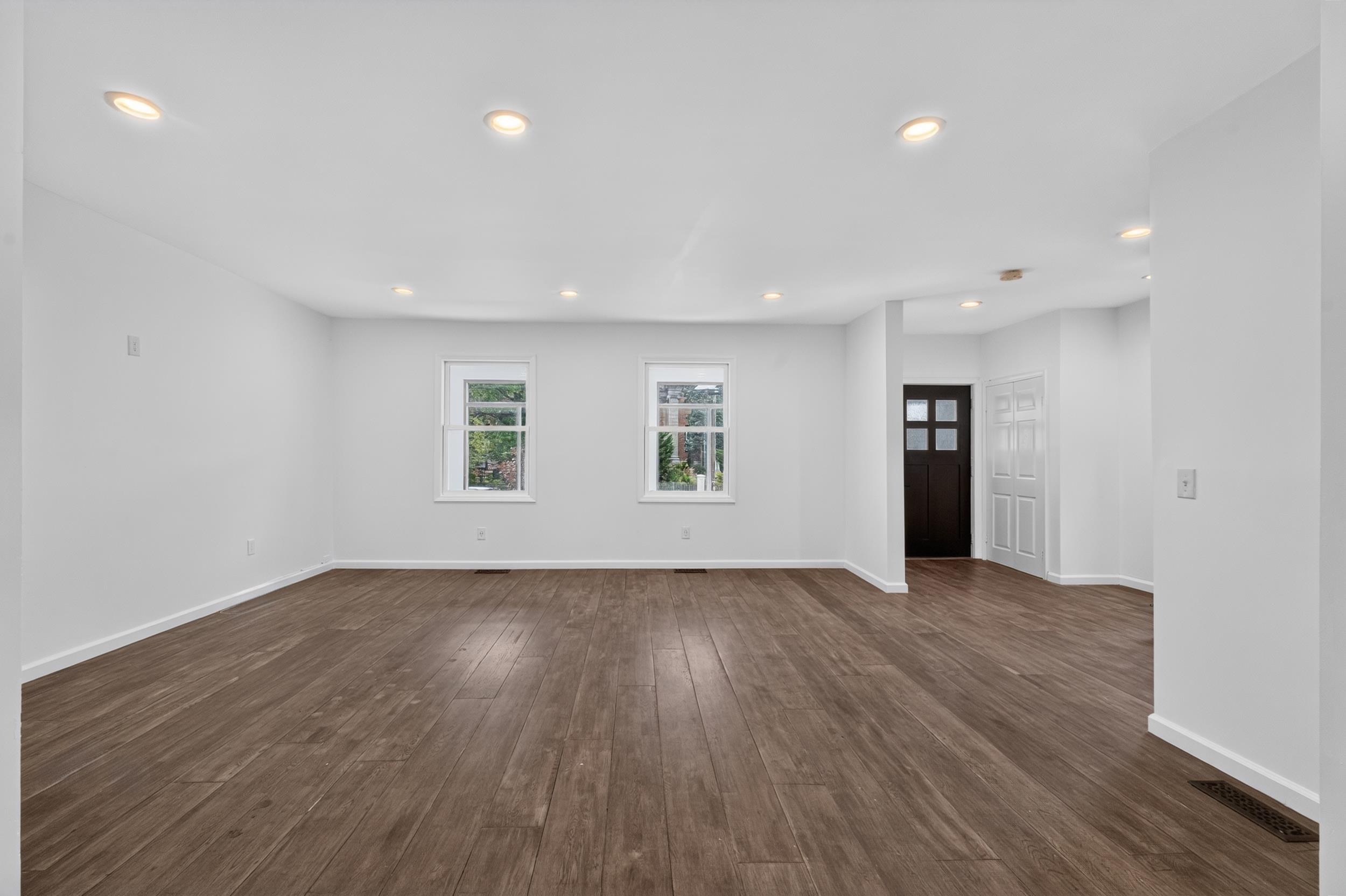 138 AVENUE C - Photo 5