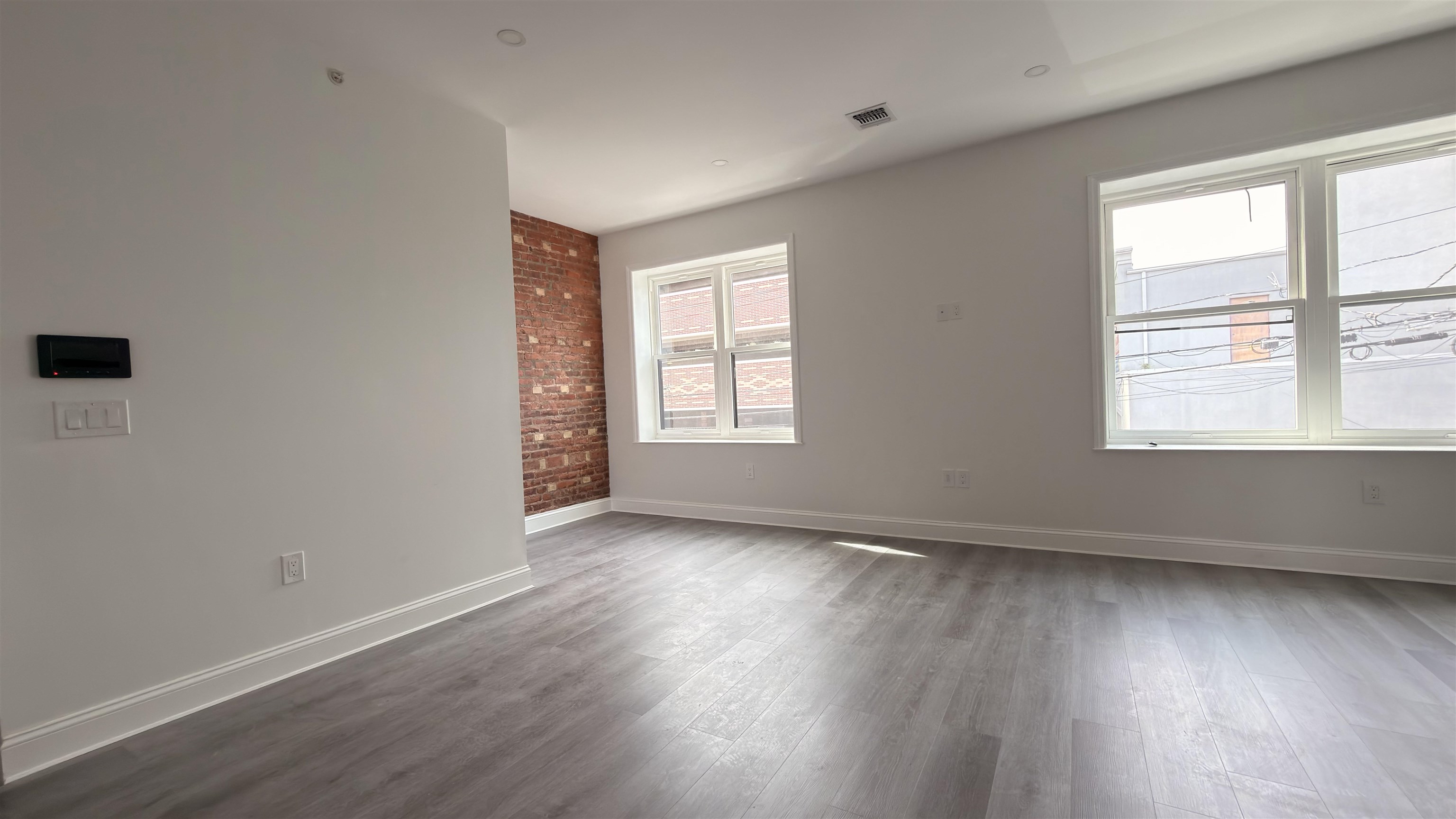 440-42 58TH ST - Photo 3