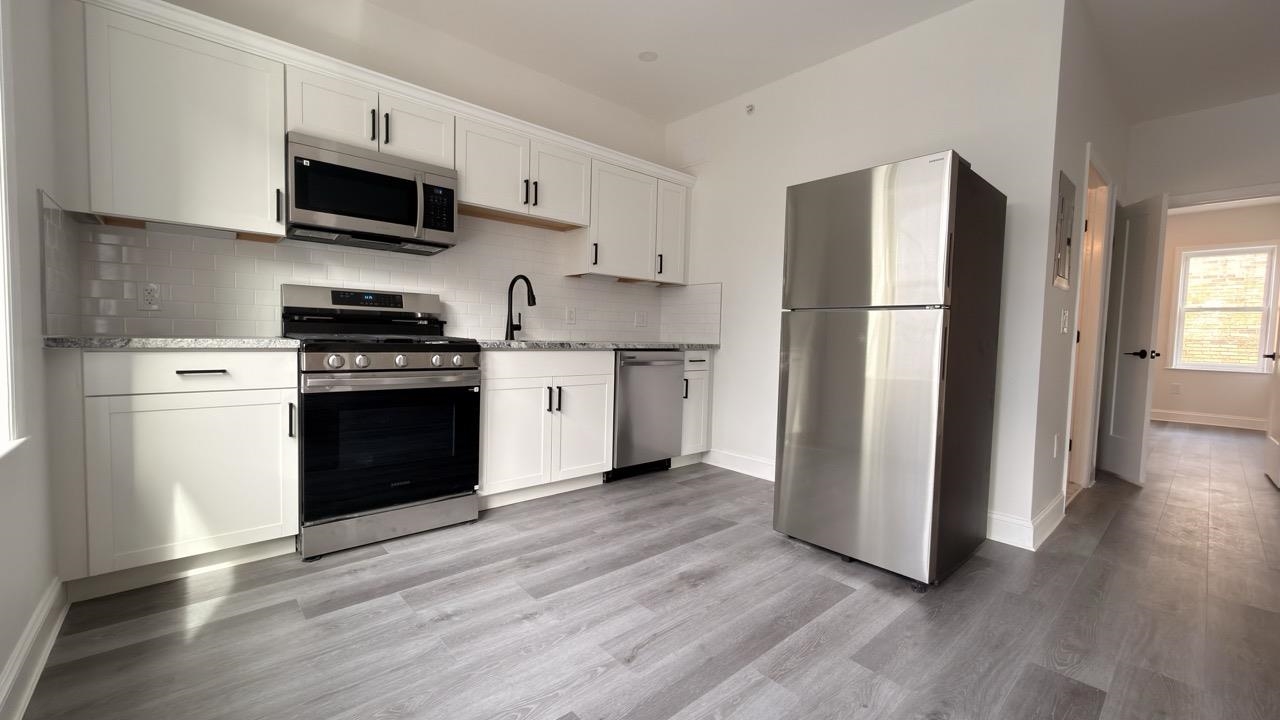 440-42 58TH ST - Photo 5