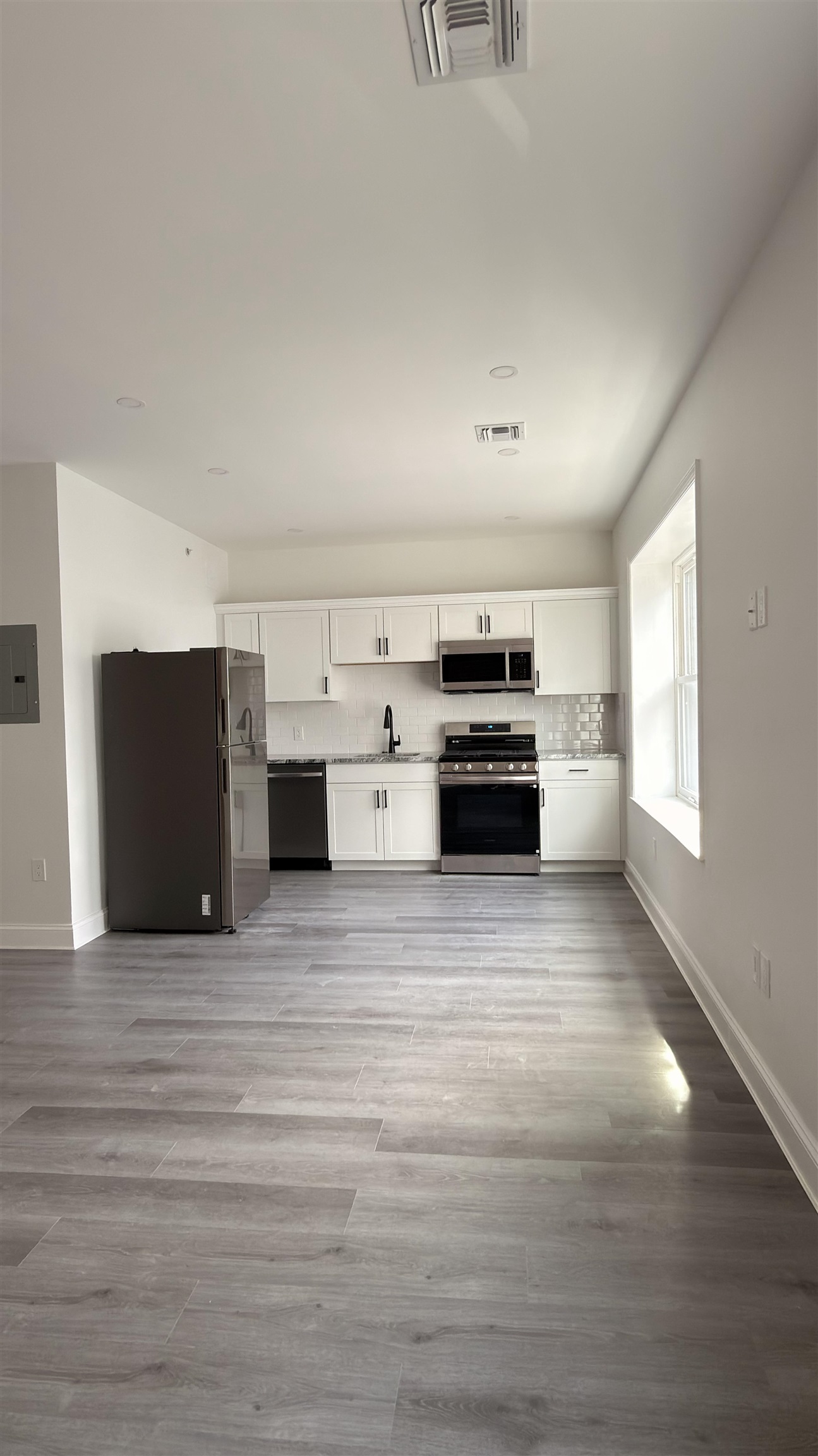 440-42 58TH ST - Photo 5