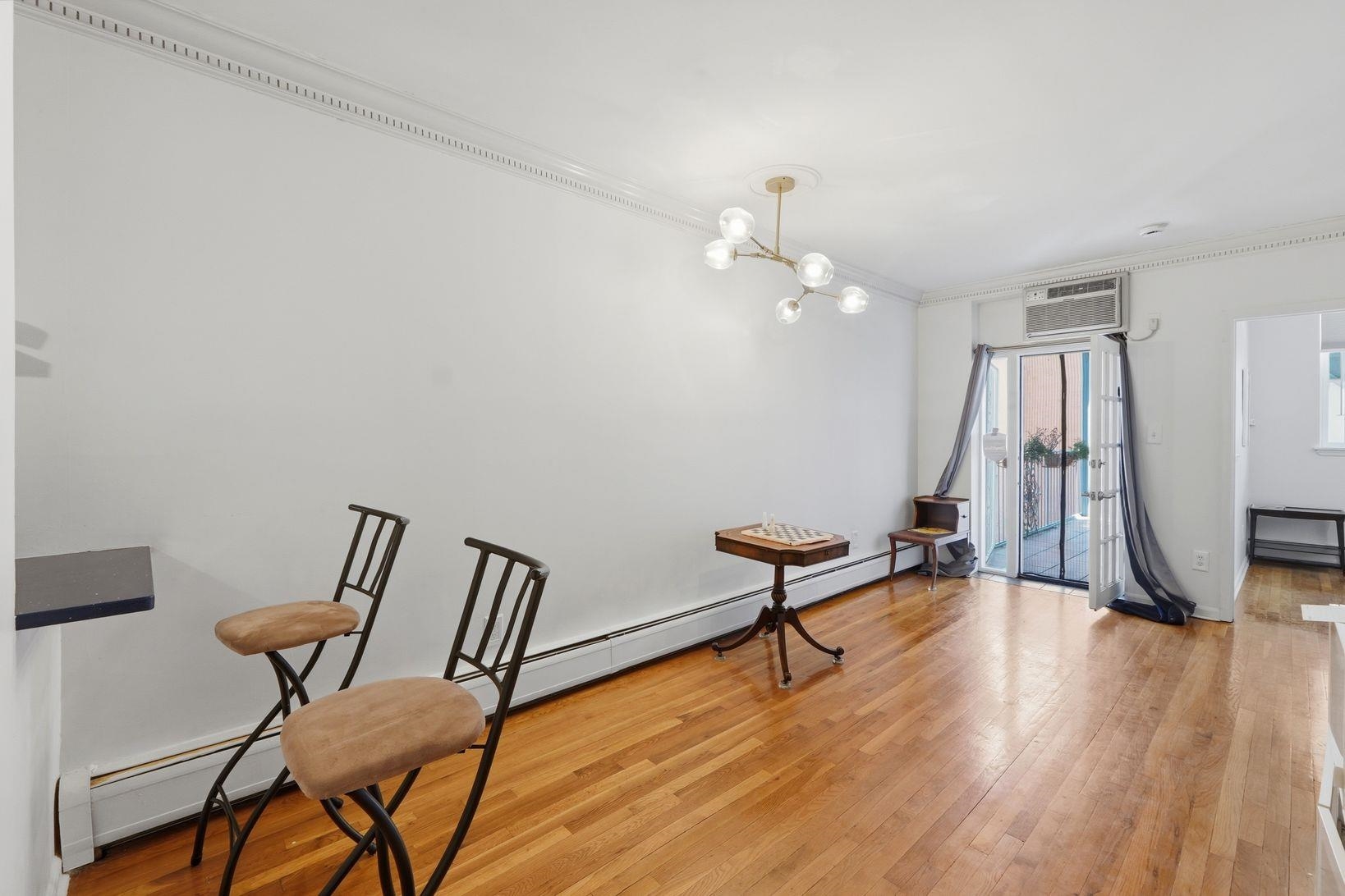 278 MONMOUTH ST - Photo 2