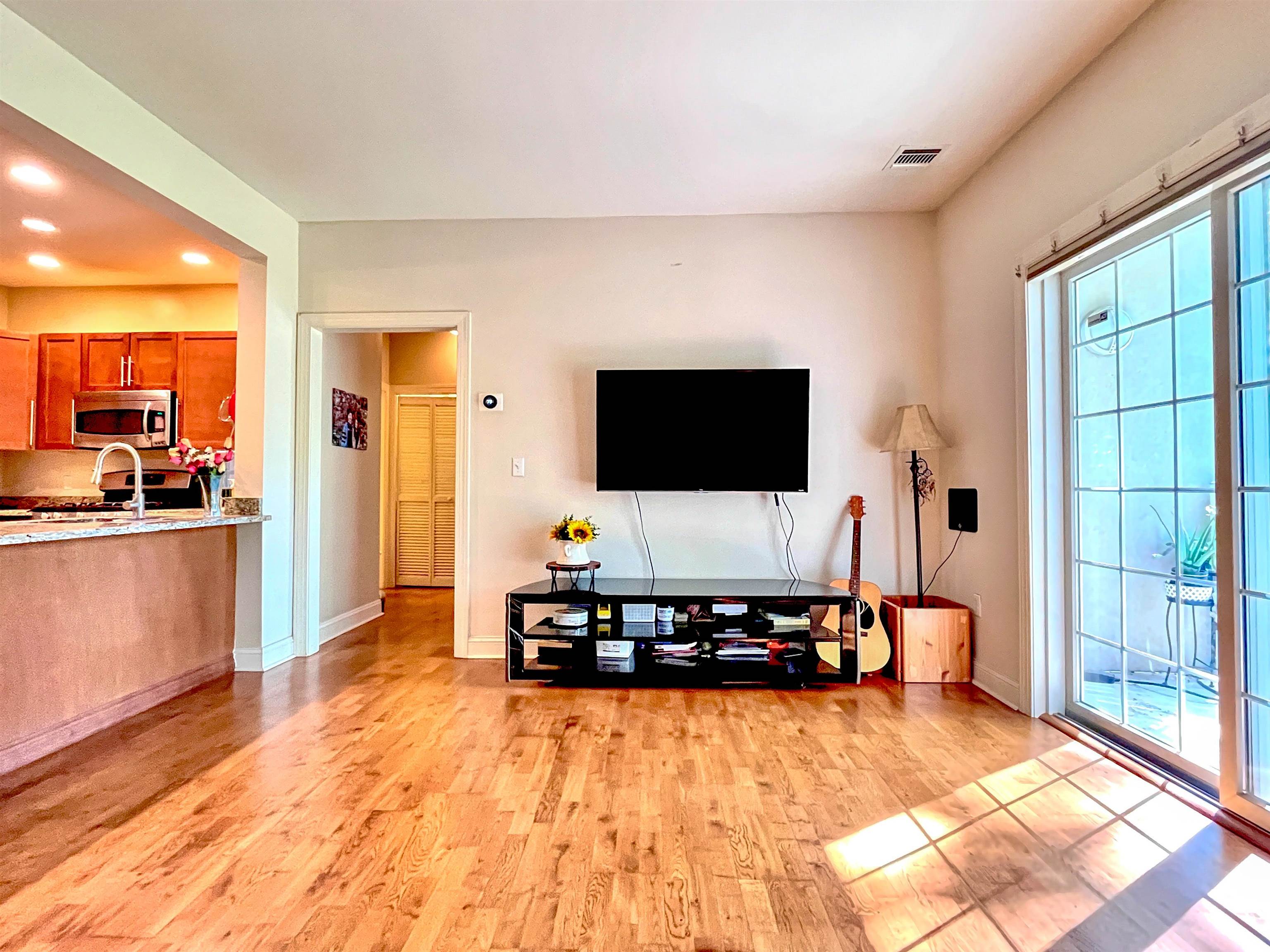 2113 WINDSOR PARK CT - Photo 3