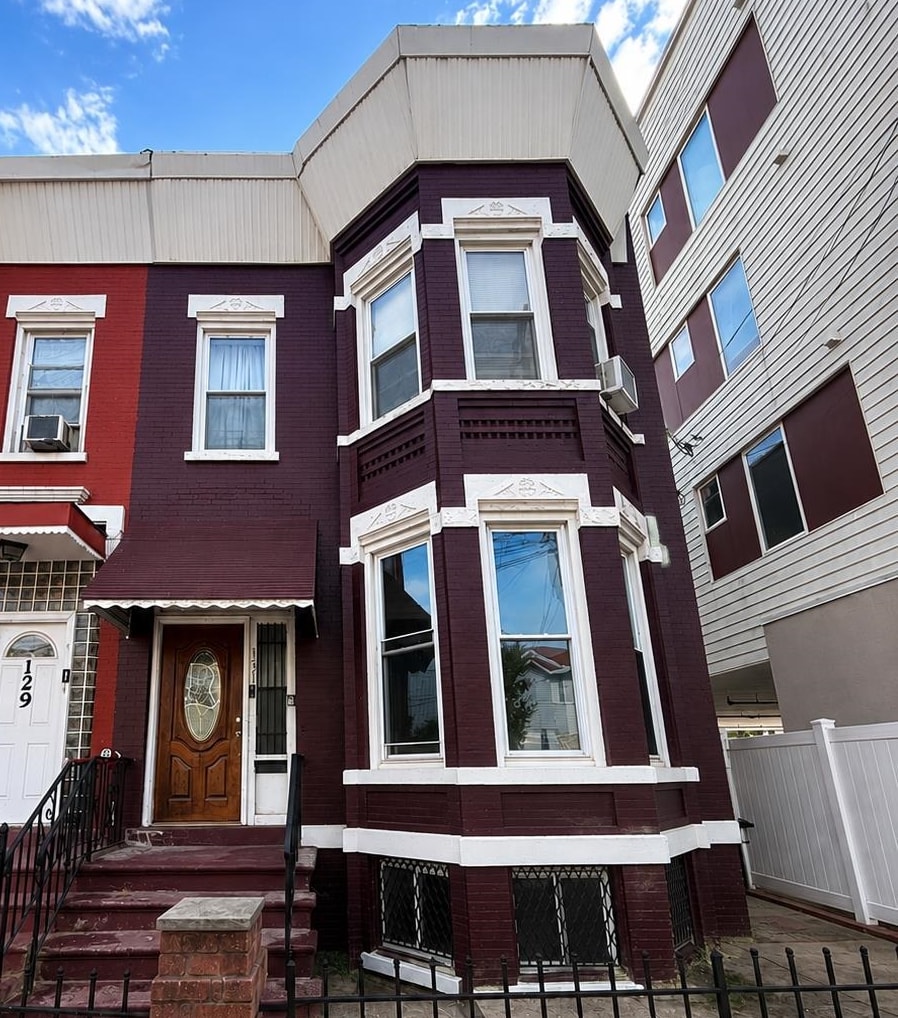 131 KEARNEY AVE - Photo 2
