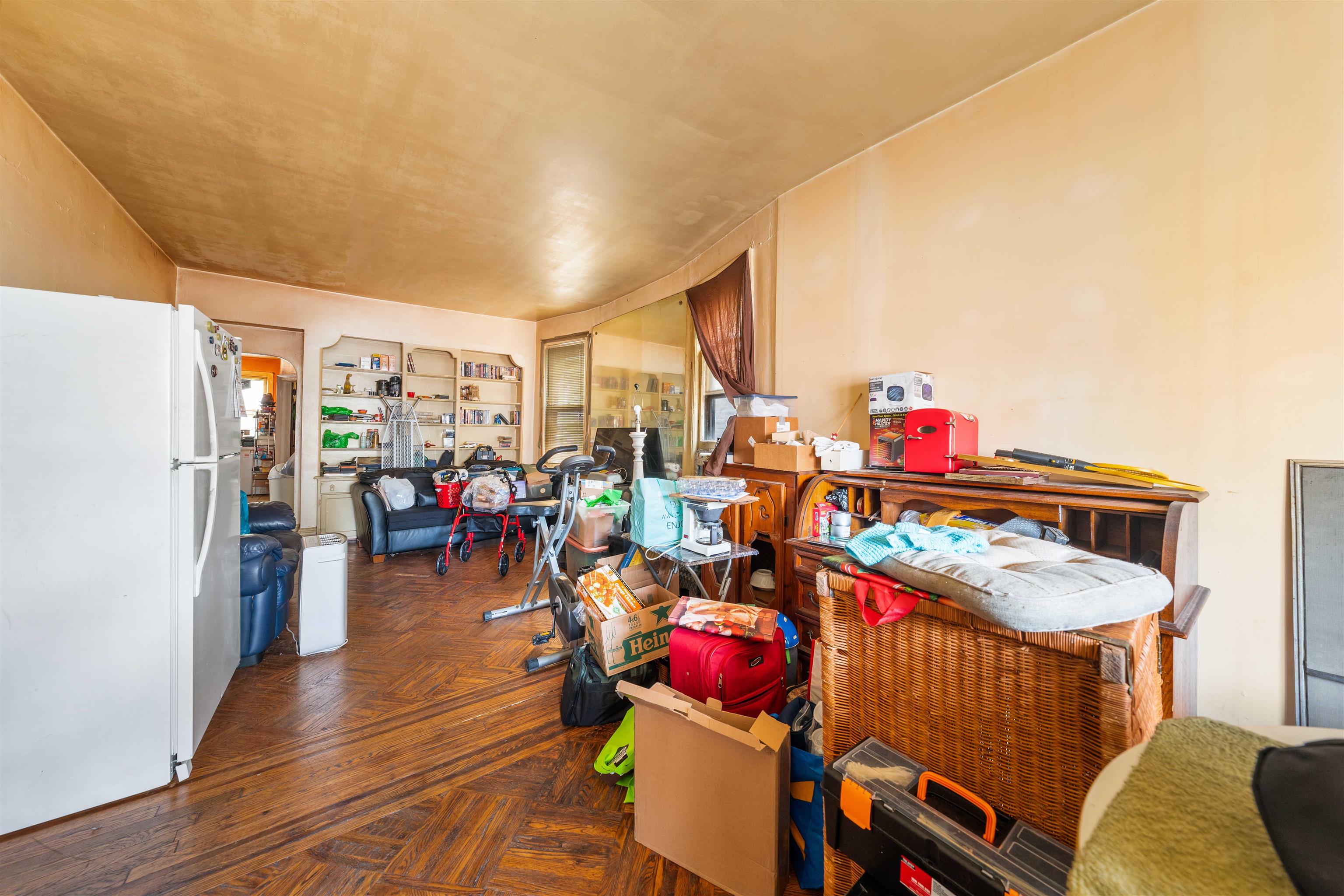 56 WADE ST - Photo 3