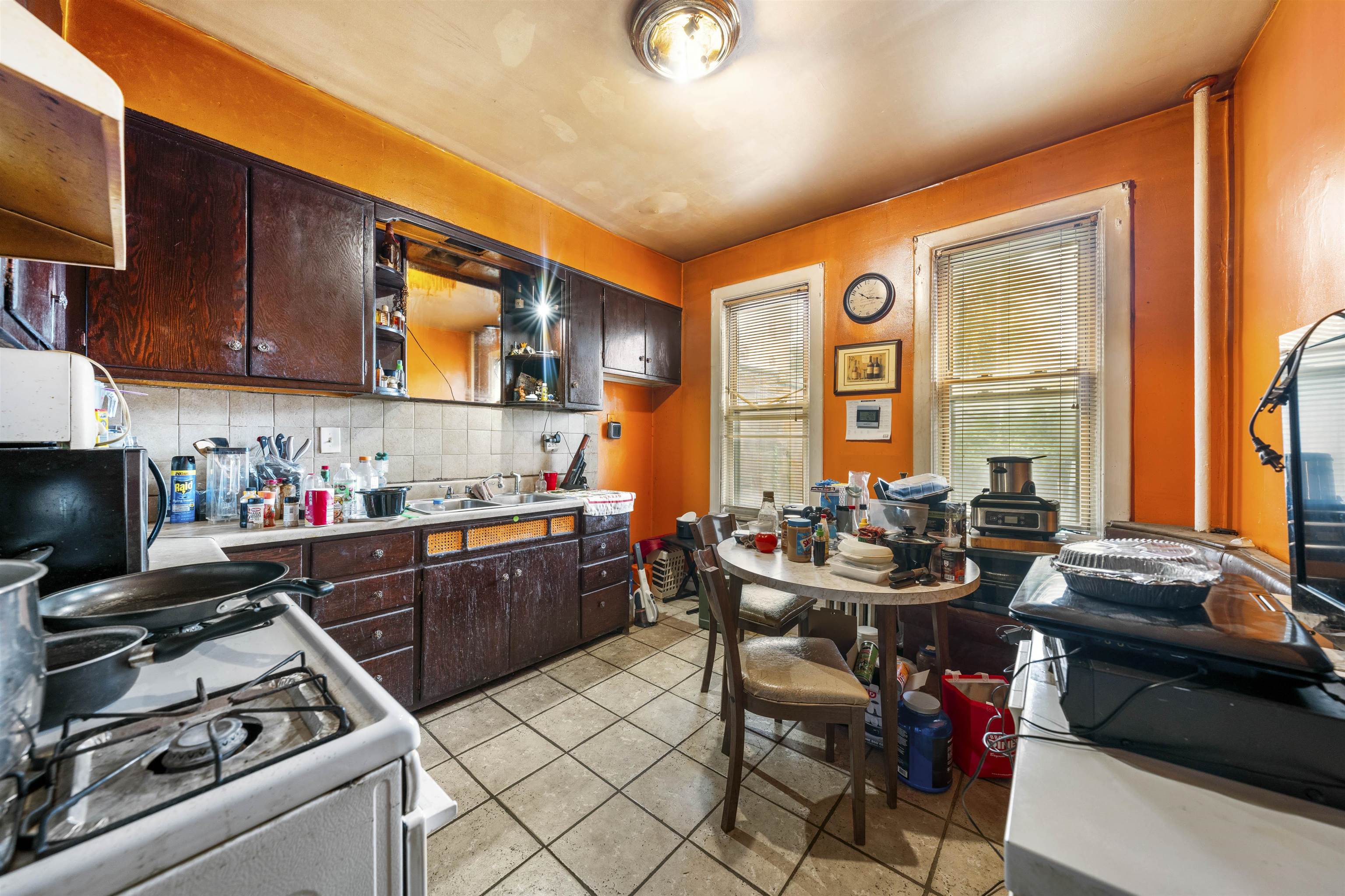56 WADE ST - Photo 5