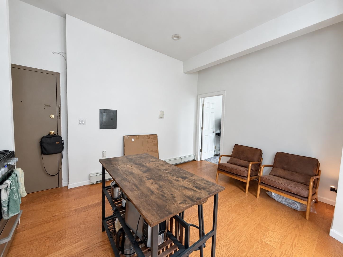 193 OGDEN AVE - Photo 4