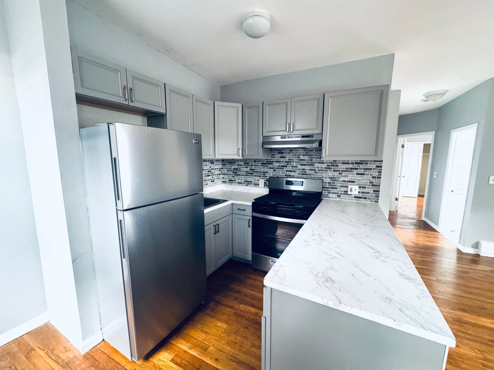 336 4TH ST - Photo 5