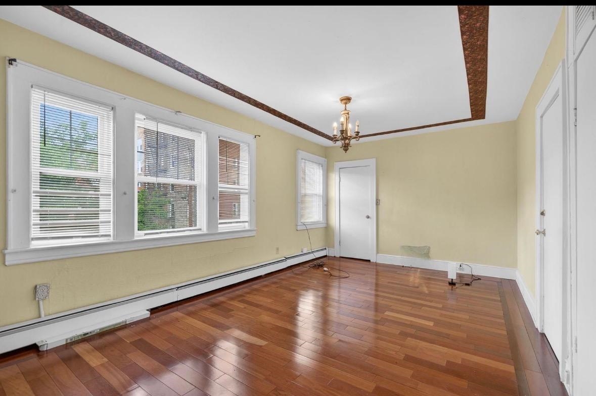 20 75TH ST - Photo 4
