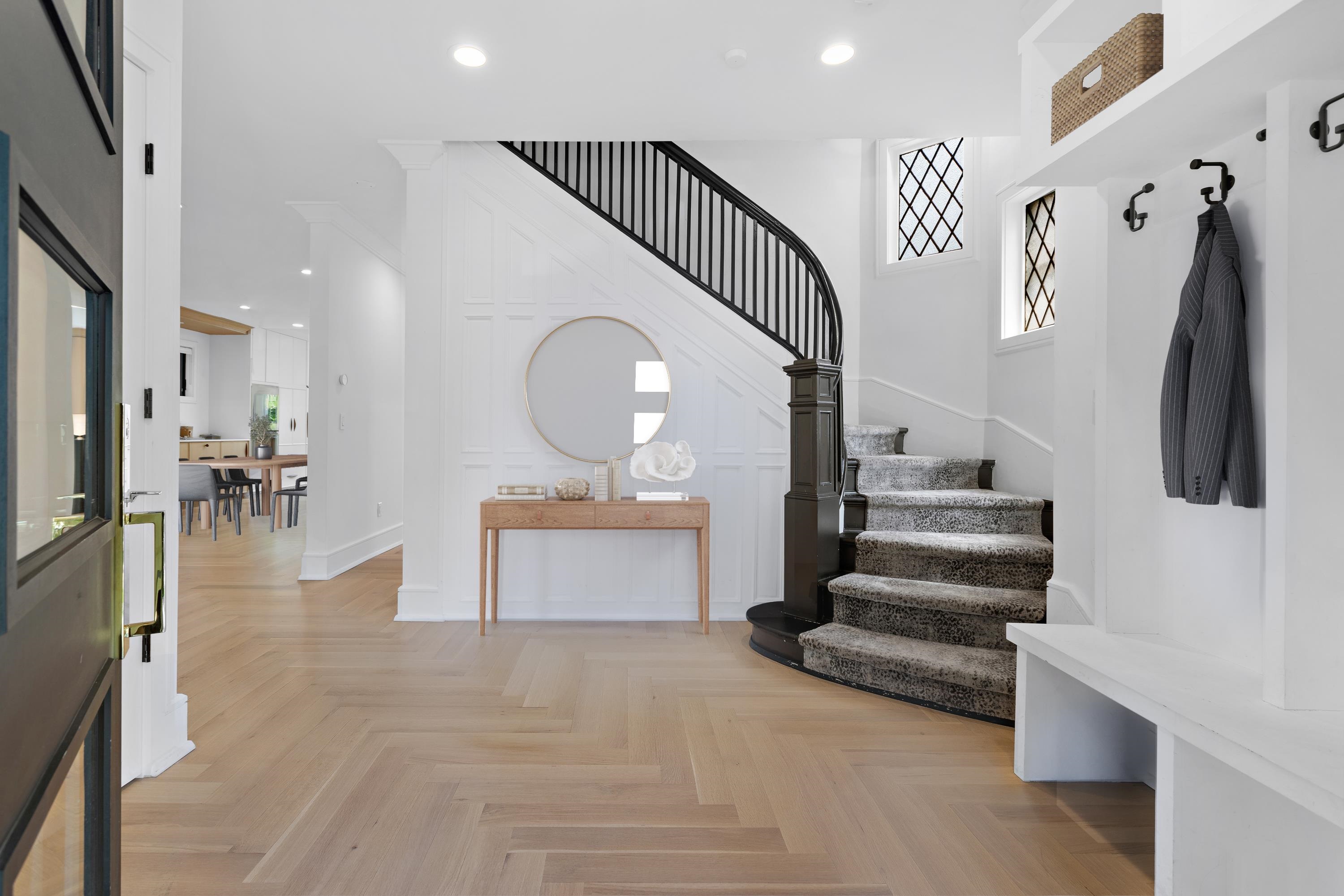 26 CLIFTON TERRACE - Photo 2