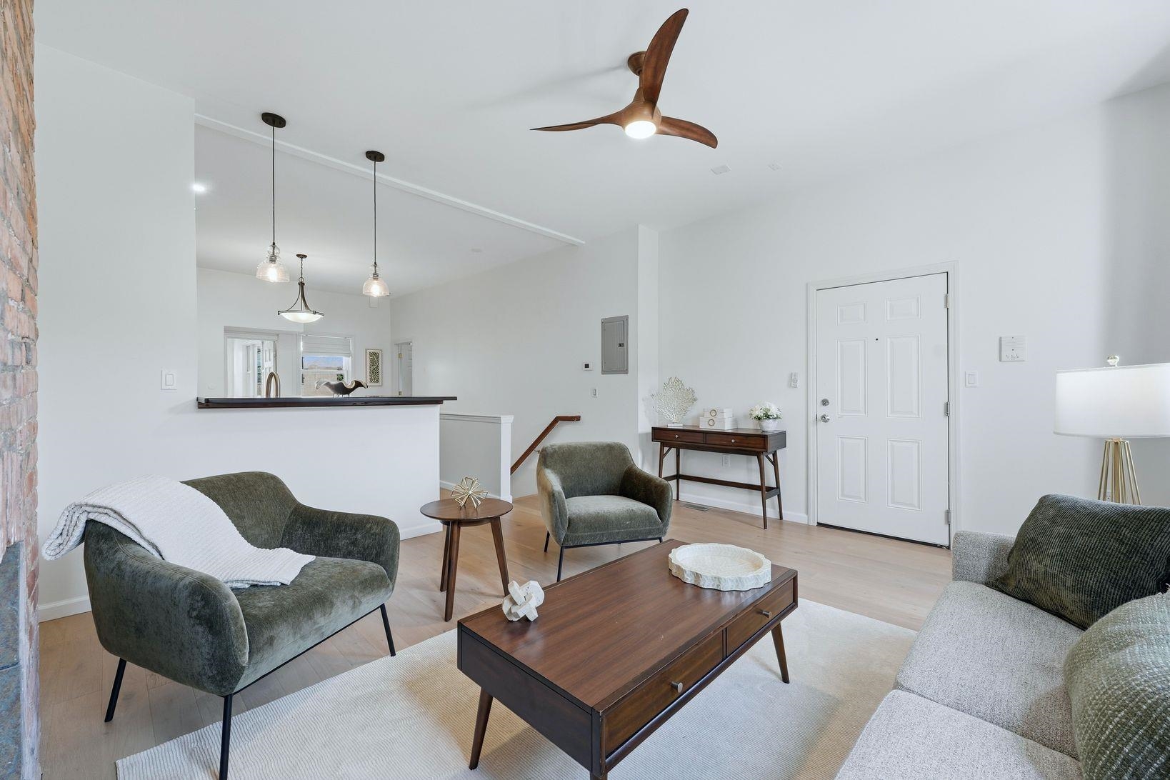 422 OGDEN AVE - Photo 5