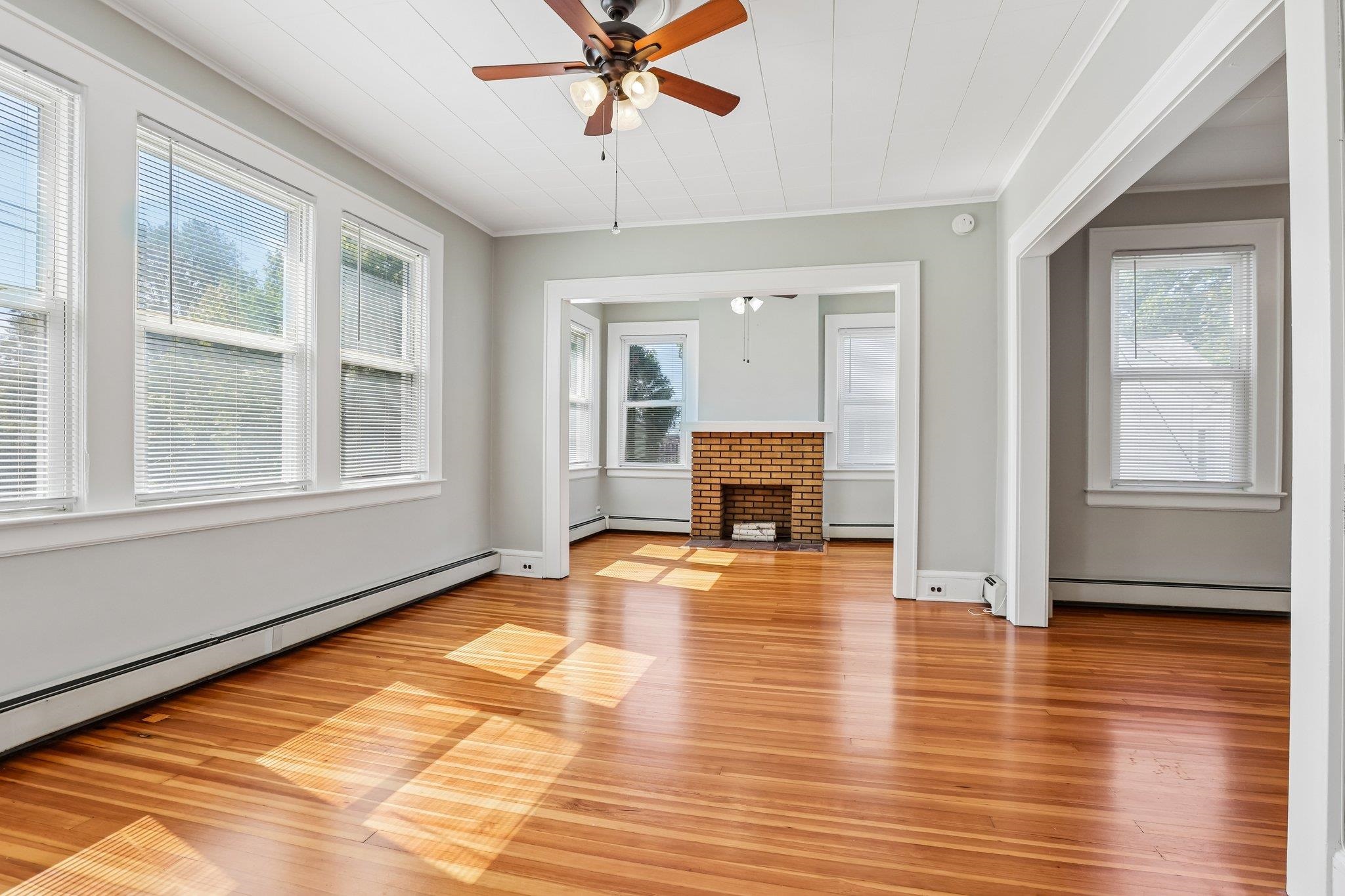 803 DEVON ST - Photo 4