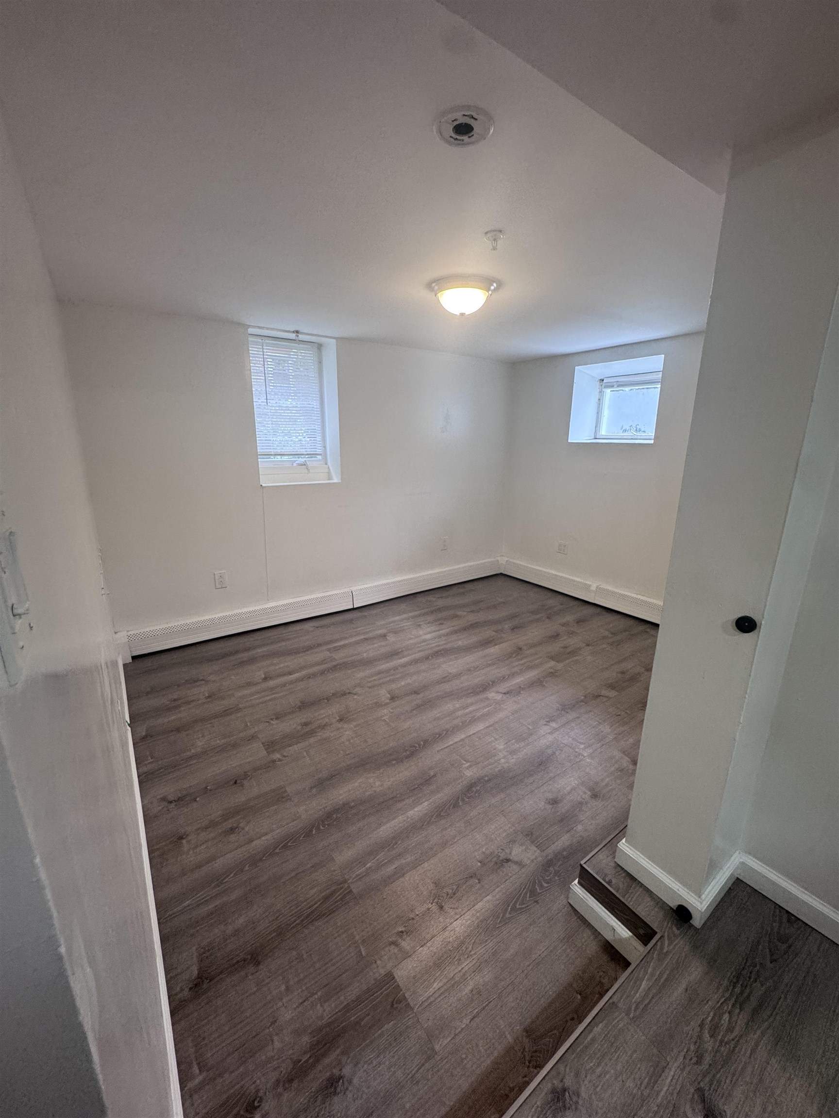 309 14TH ST - Photo 2