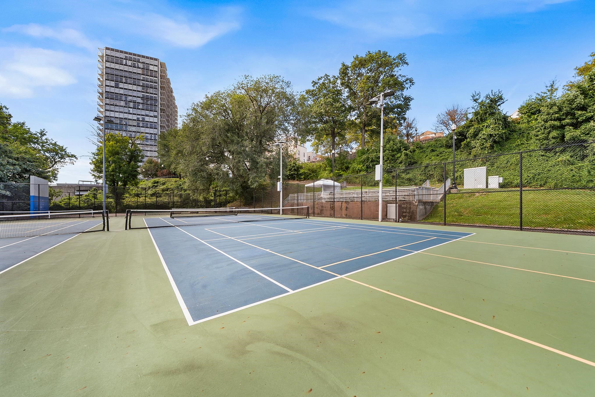 6045 BLVD EAST #4B
