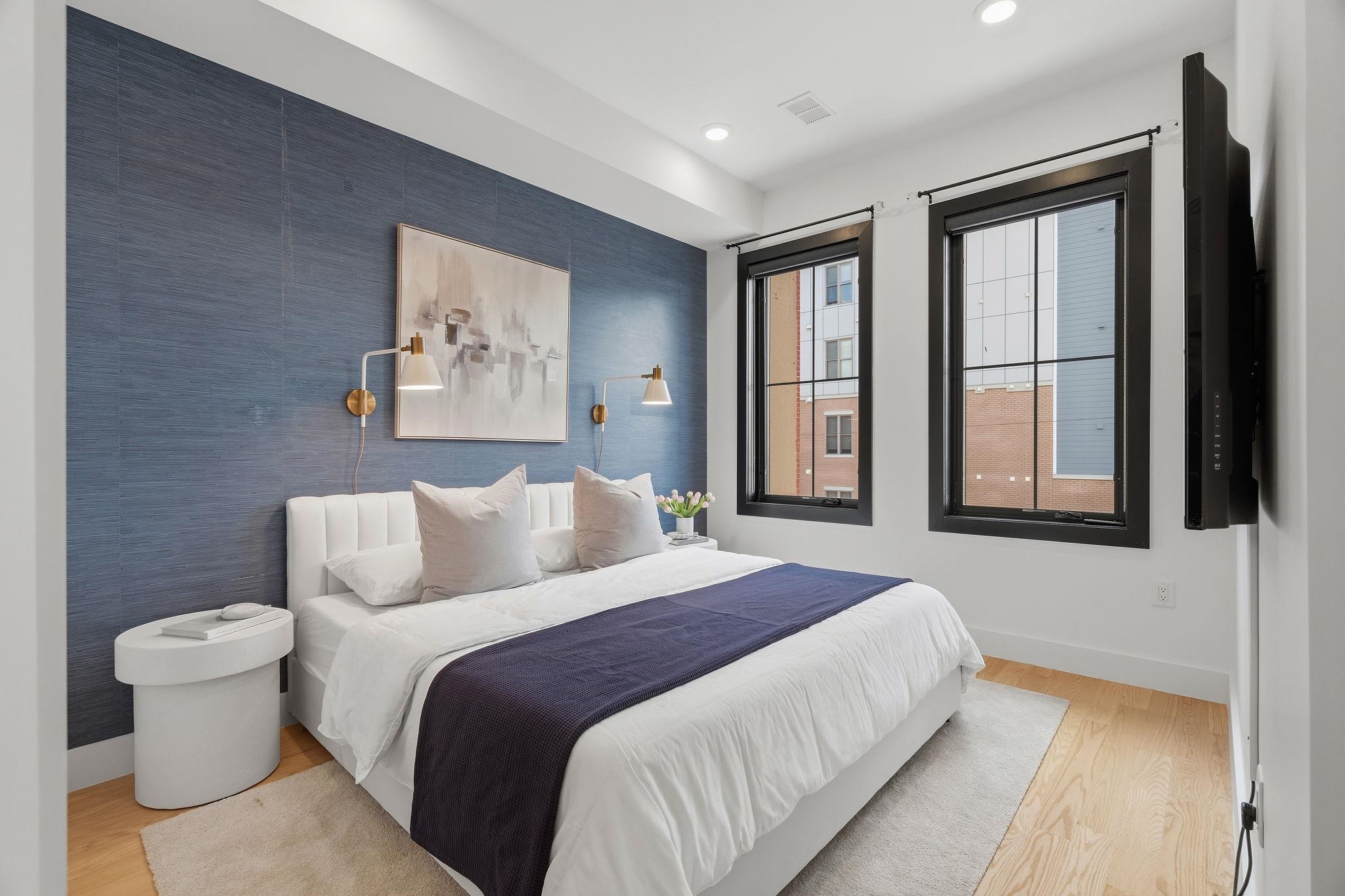 20 WESTERVELT PL #2-FRONT