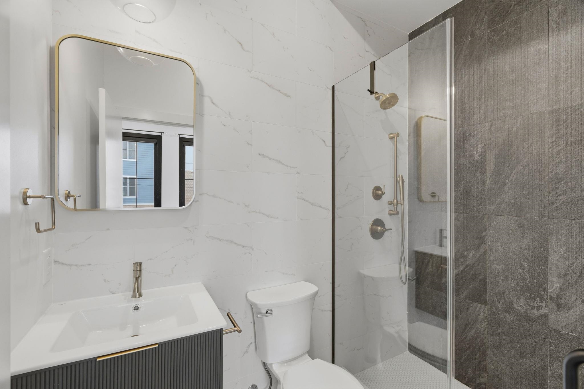 20 WESTERVELT PL #2-FRONT