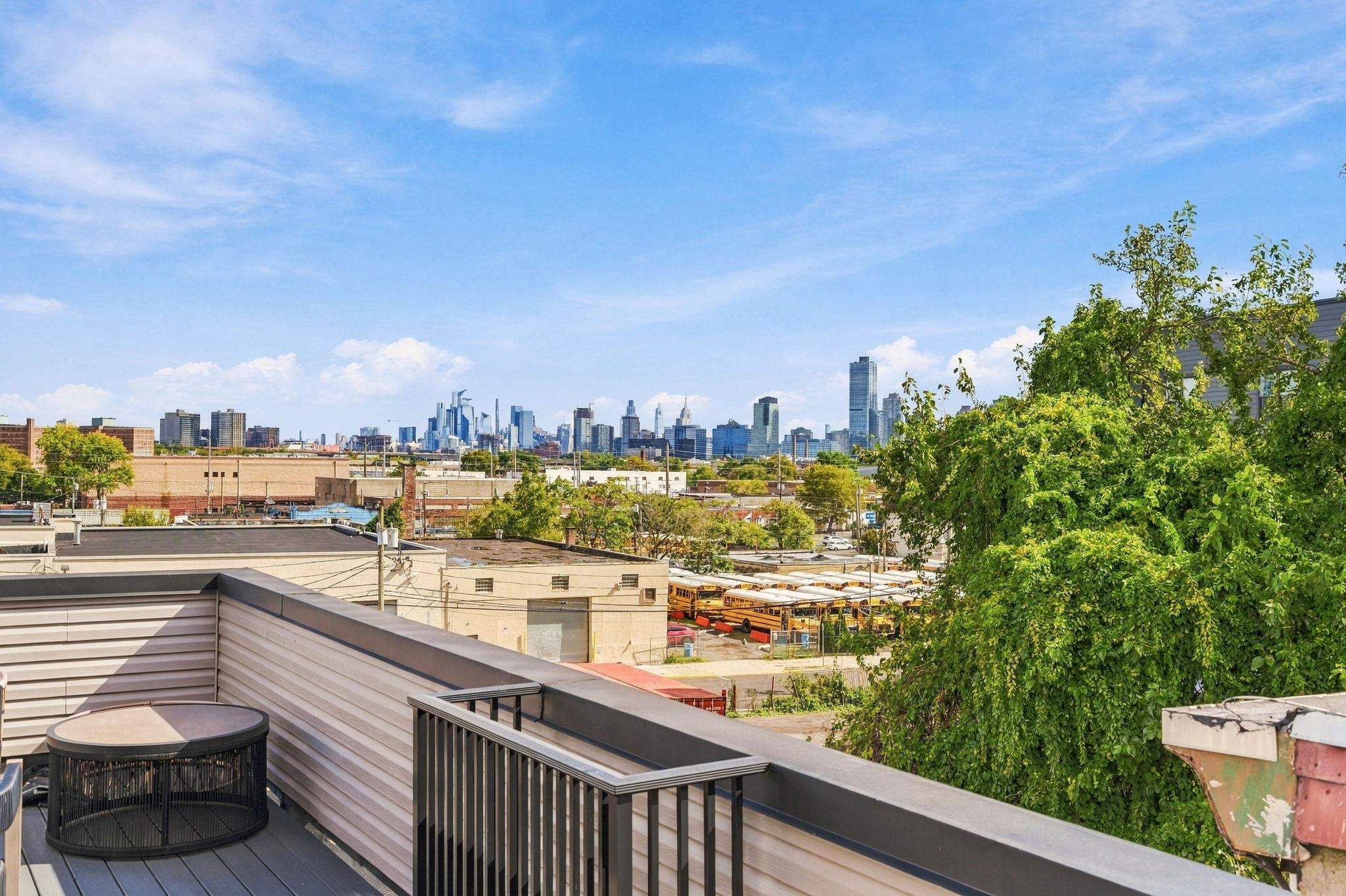 20 WESTERVELT PL #2-FRONT