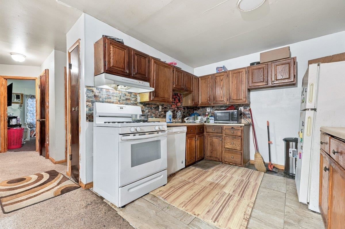 287A CLERK ST - Photo 3