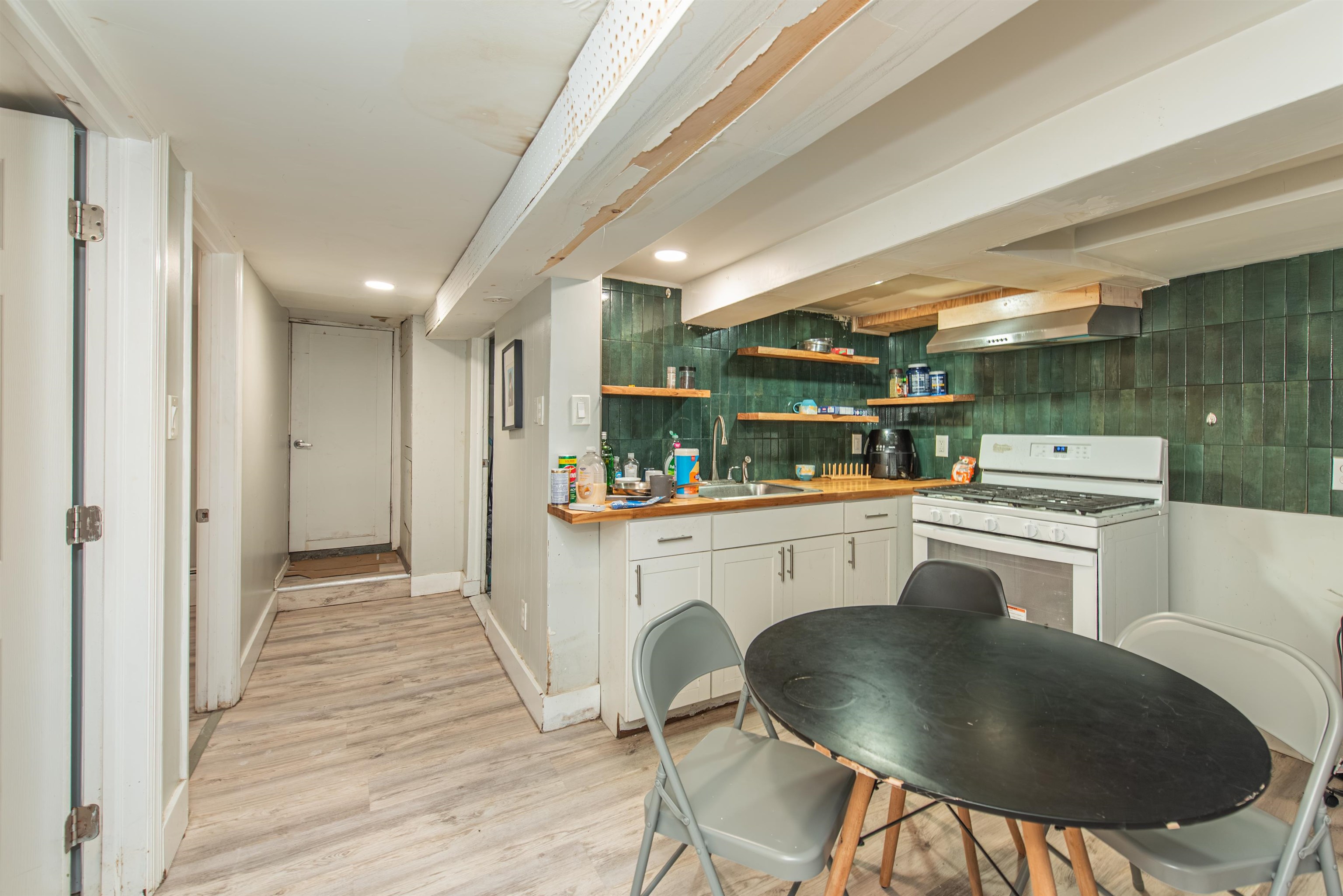 132 TERRACE AVE - Photo 3