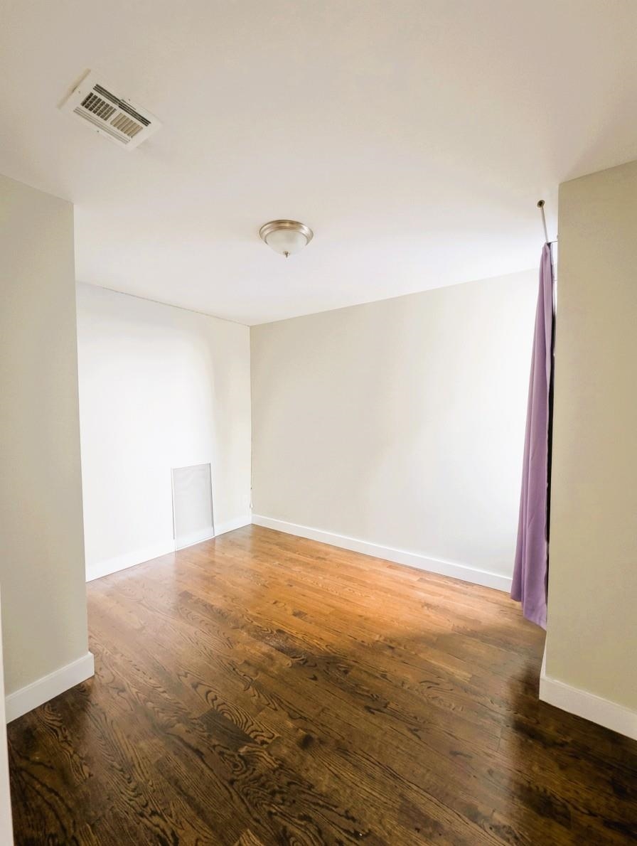 398 WOODLAWN AVE - Photo 5