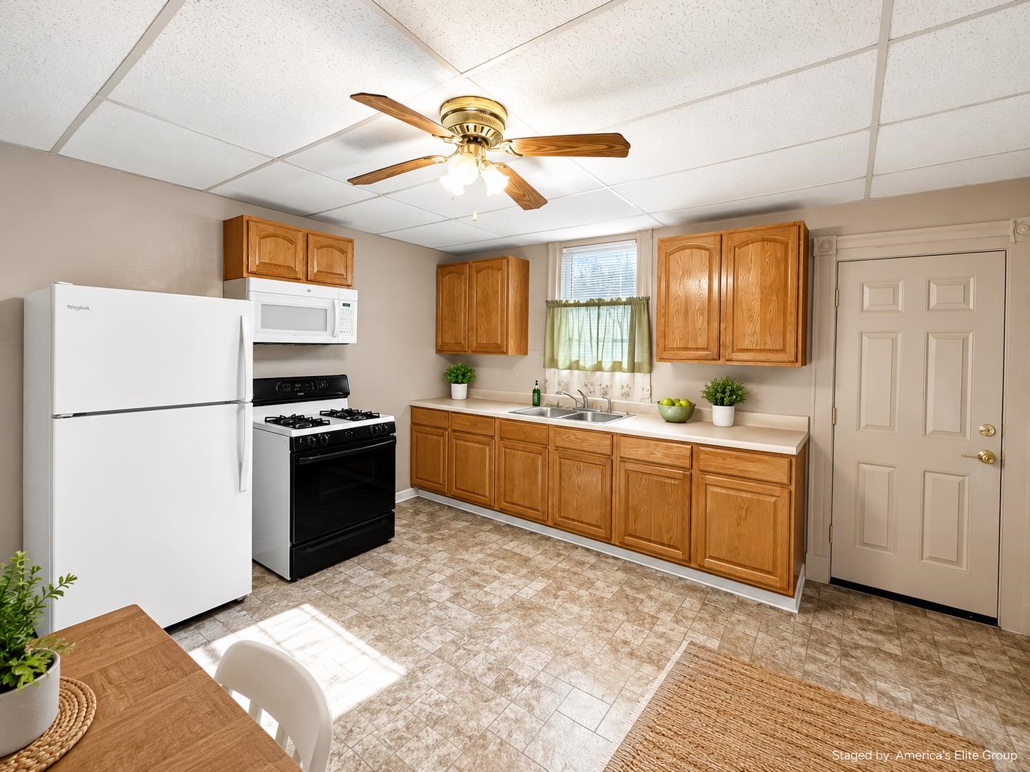165 RANDOLPH AVE - Photo 2
