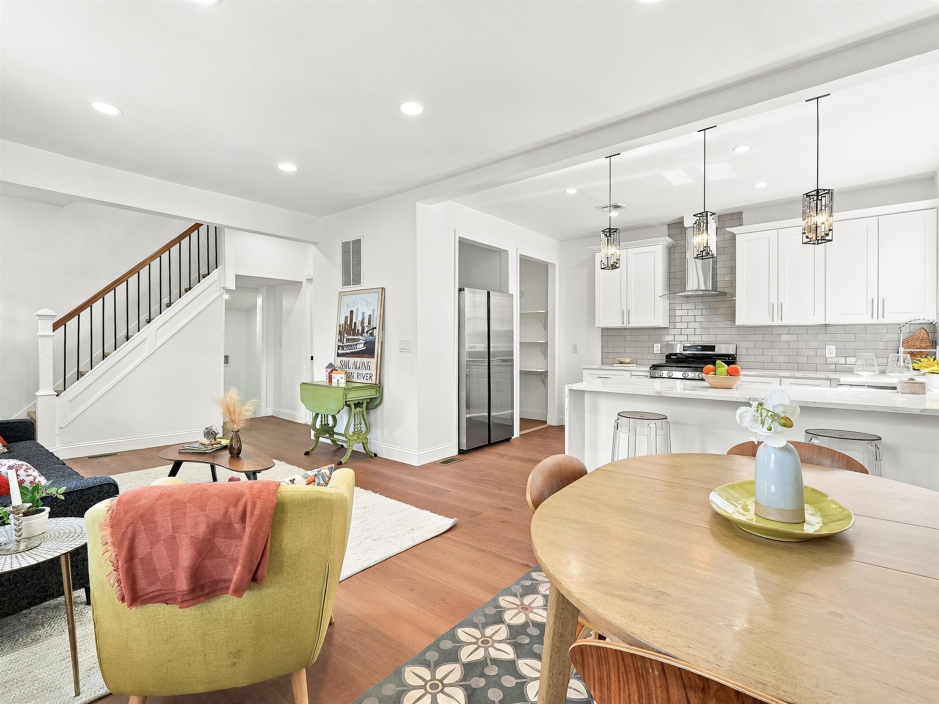42 PASSAIC AVE - Photo 3