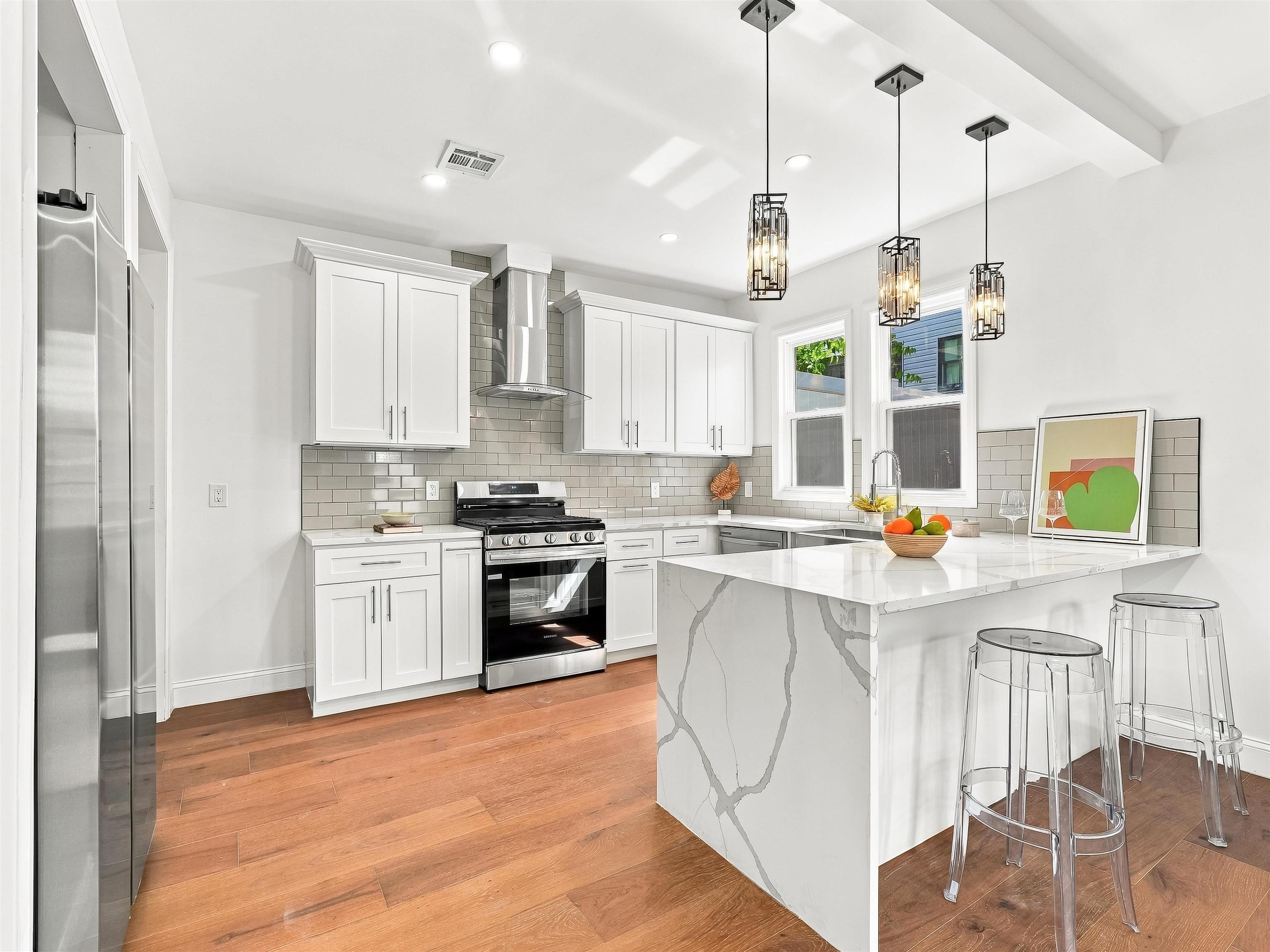 42 PASSAIC AVE - Photo 4