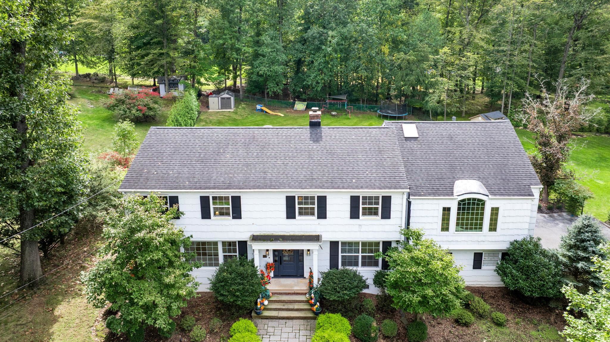 29 DEARBORN DR - Photo 2