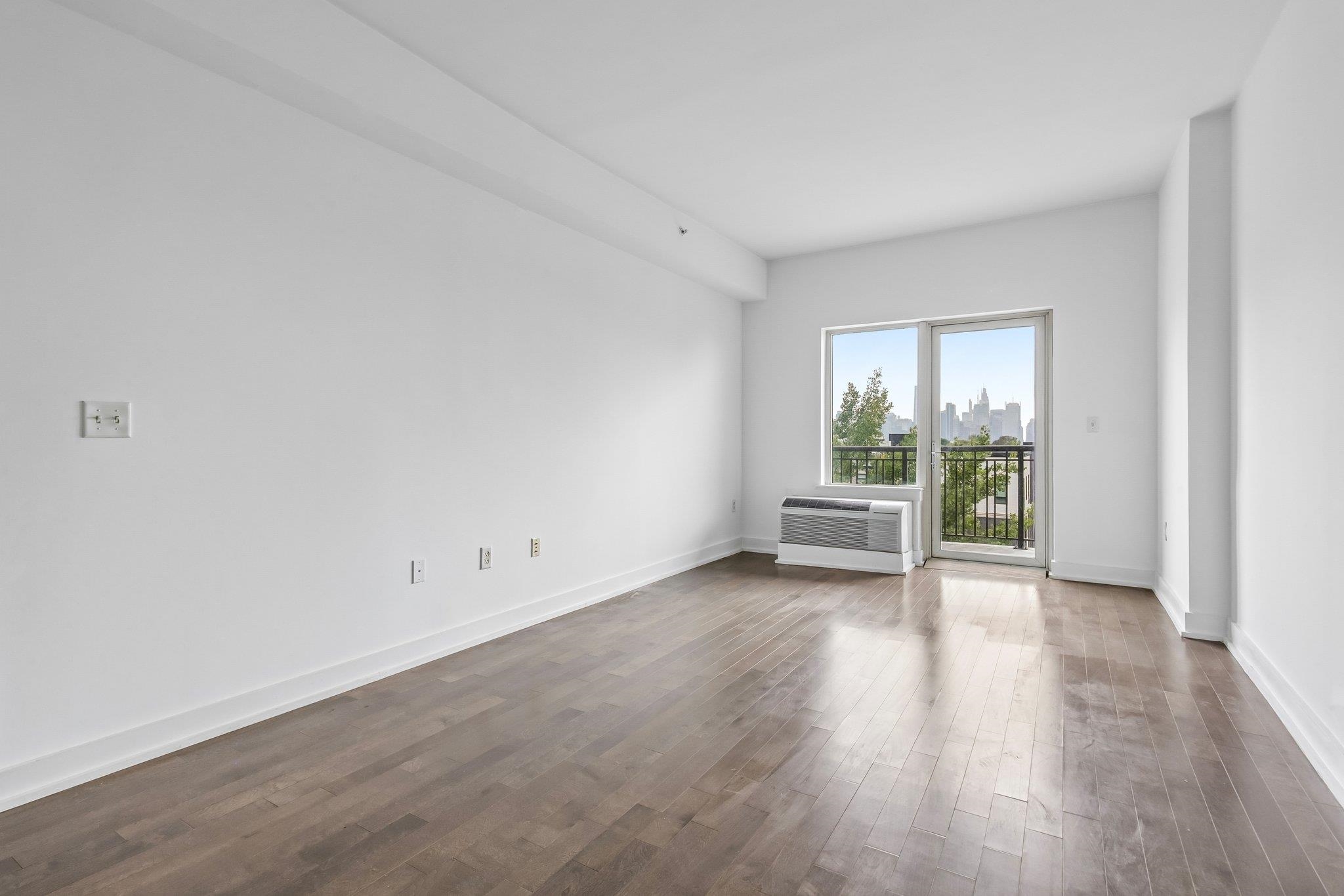 3312 HUDSON AVE - Photo 5