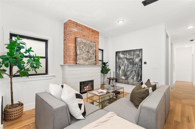 297 NEW YORK AVE - Photo 2