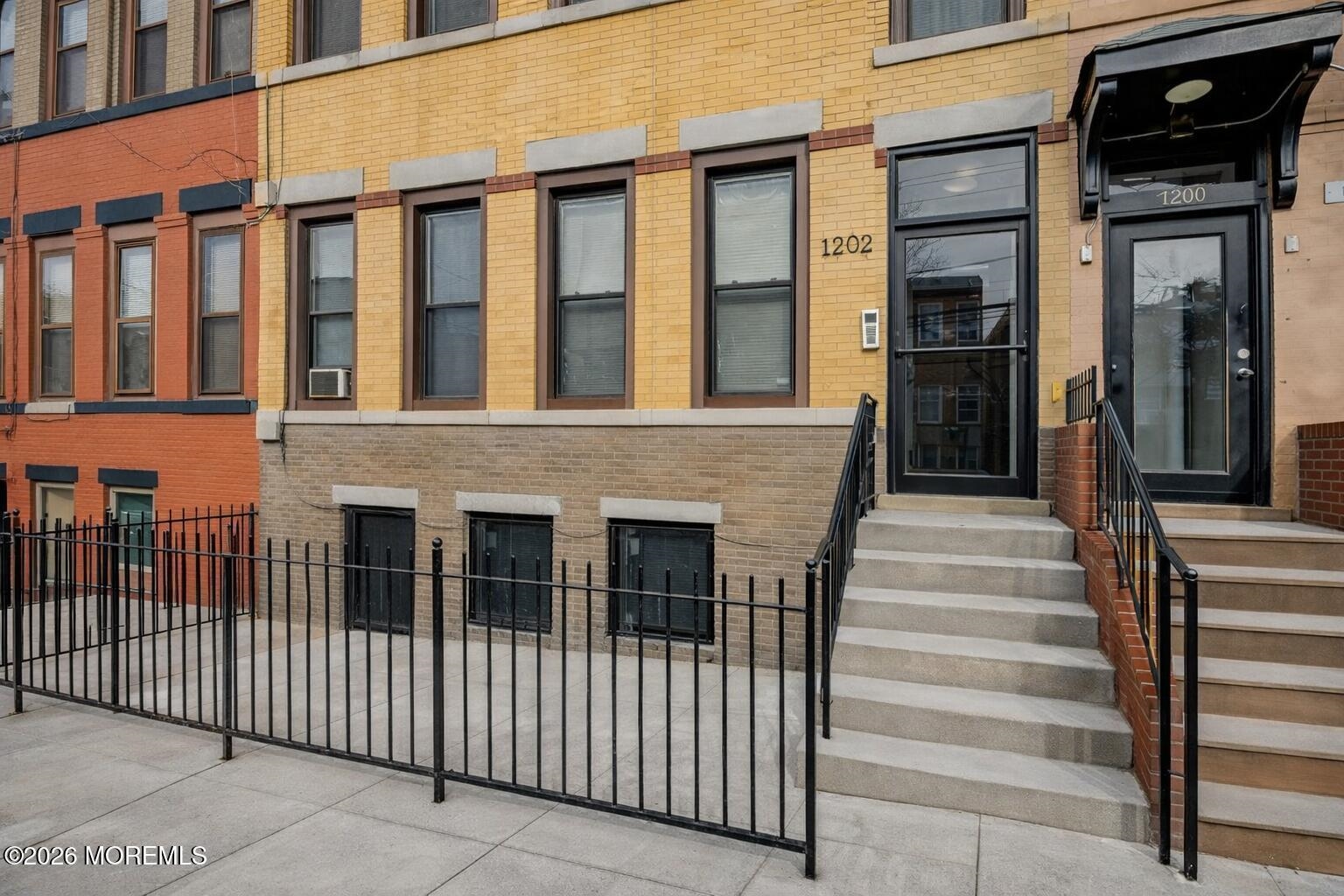 1202 13TH ST - Photo 2
