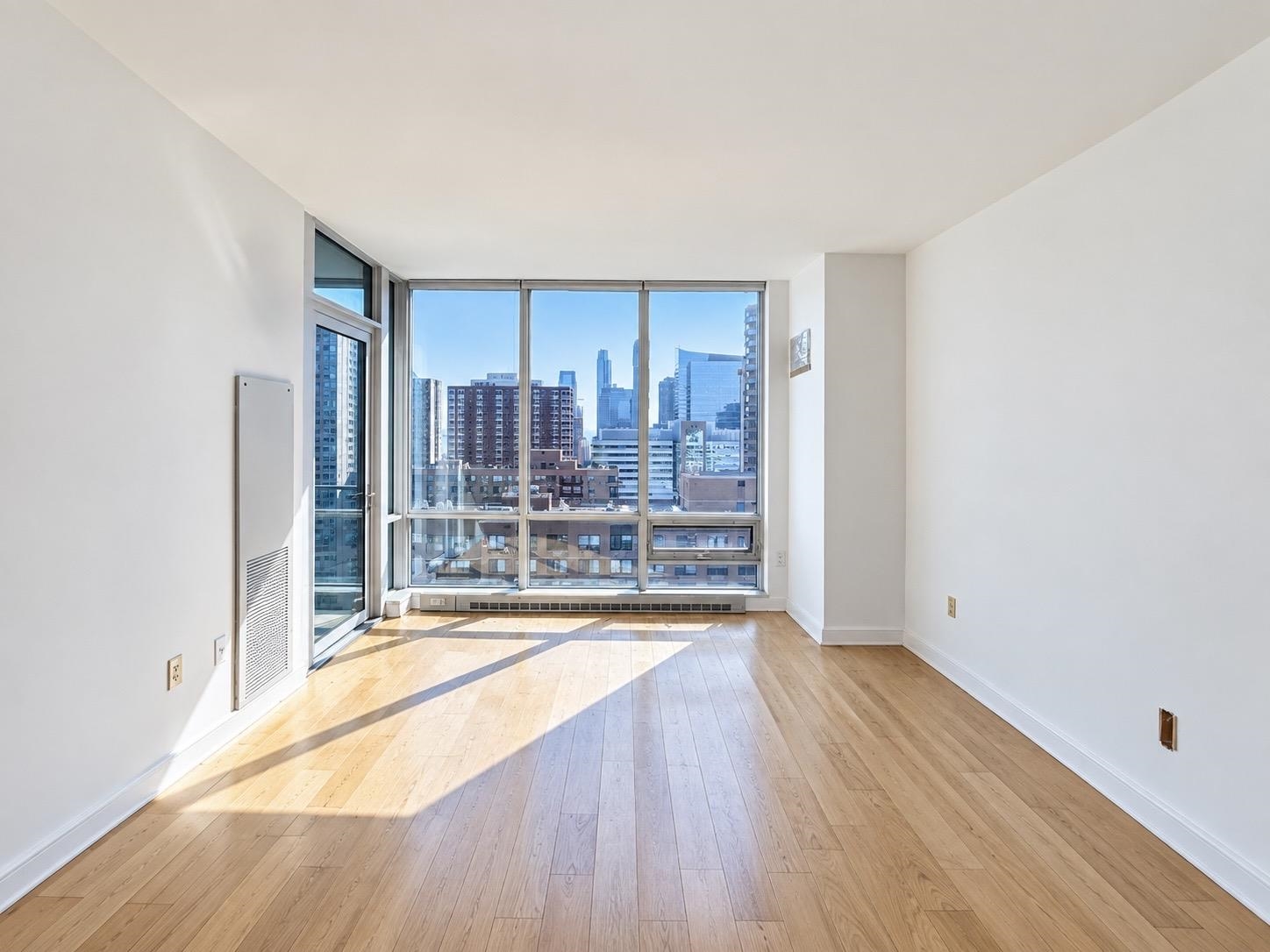 20 NEWPORT PARKWAY - Photo 2