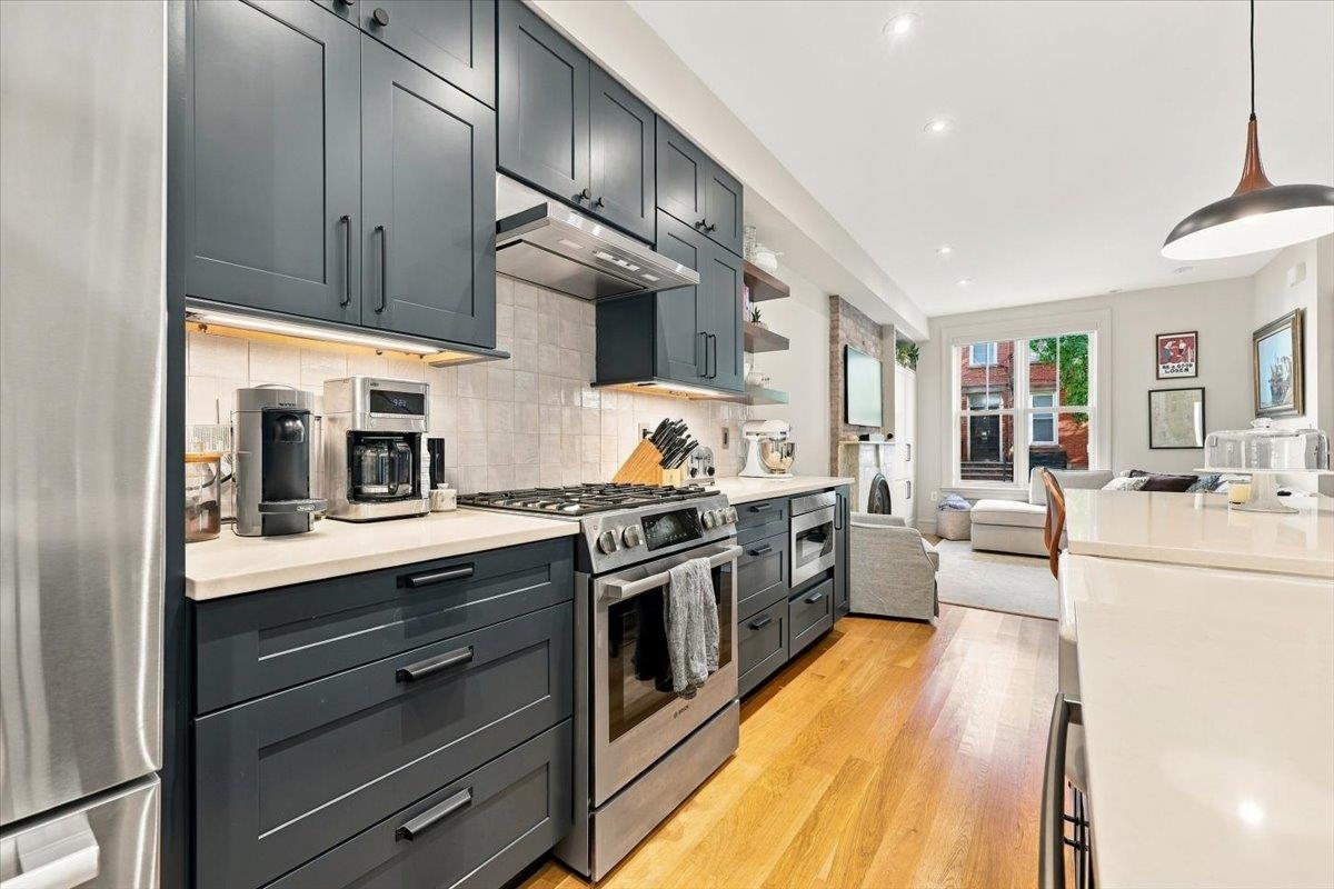 163 8TH ST - Photo 4